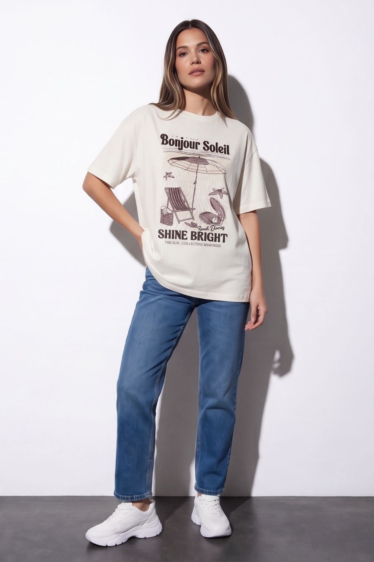 Quzu Baskı ve Nakış Detaylı T-shirt Ekru