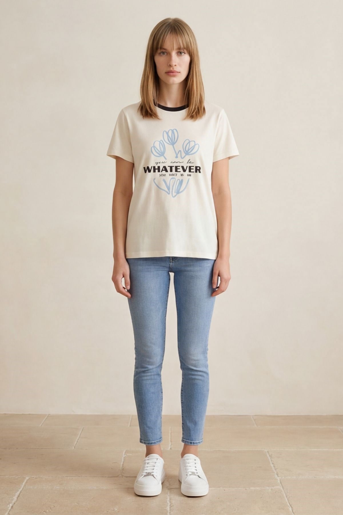 Quzu Baskı ve Nakış Detaylı T-shirt Ekru