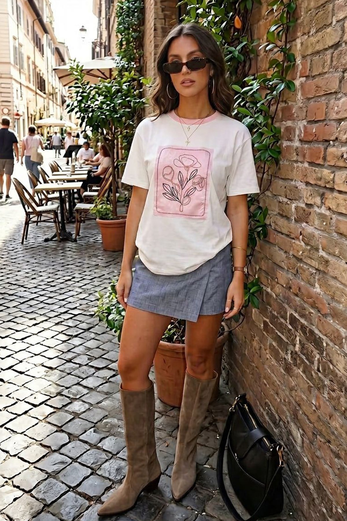 Quzu Baskı ve Nakış Detaylı T-shirt Ekru