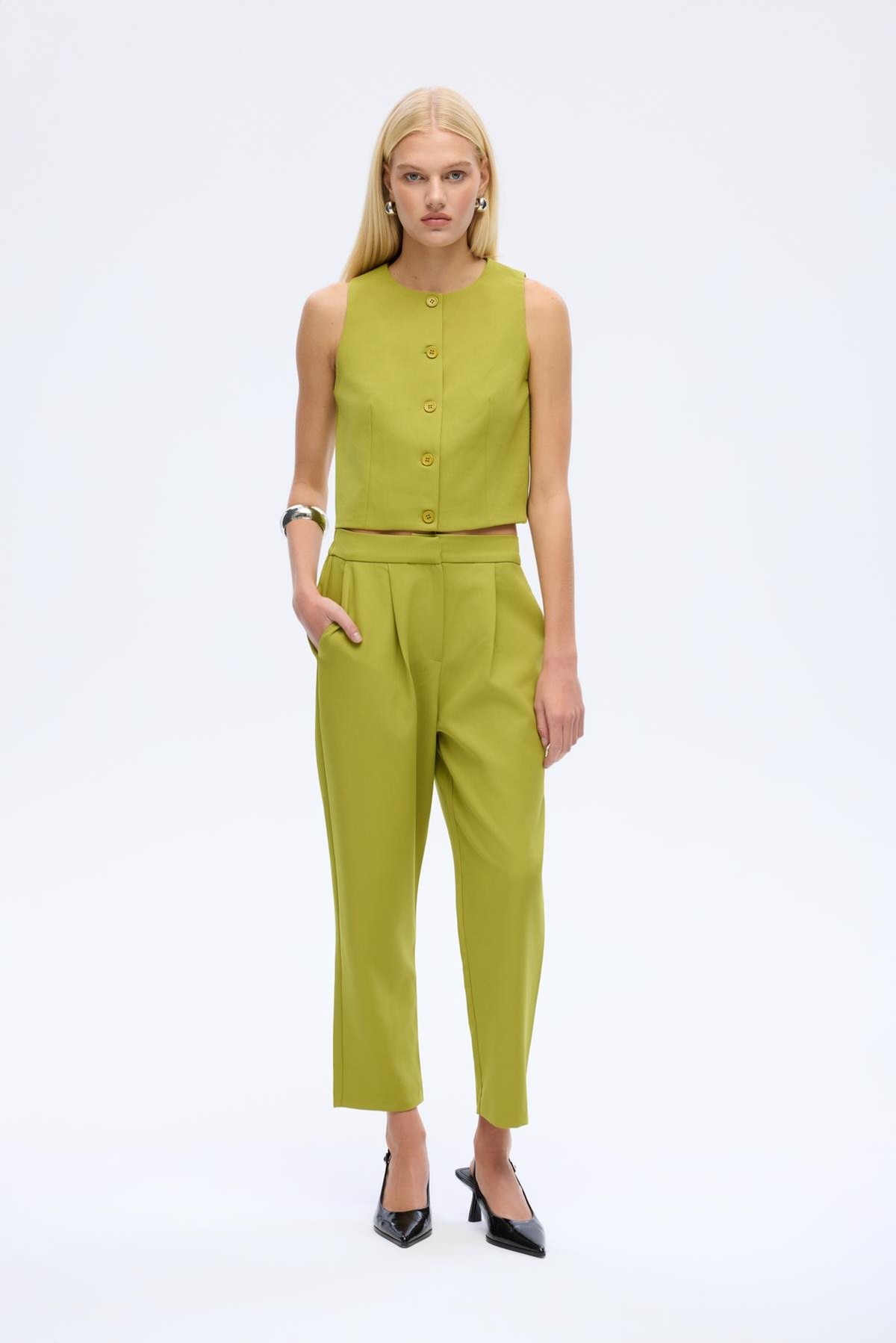 Quzu Kemer Detaylı Pantolon Olive