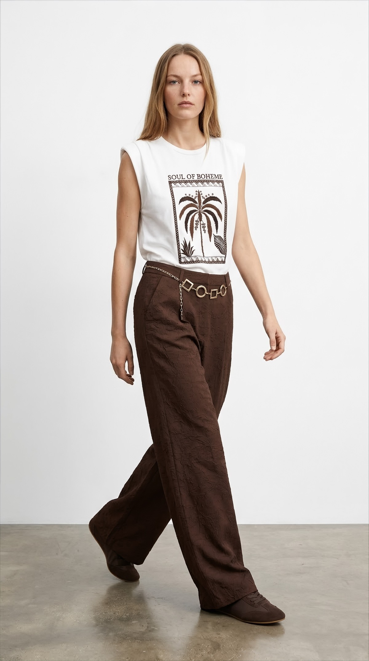 Quzu Nakış Detaylı T-shirt Ekru