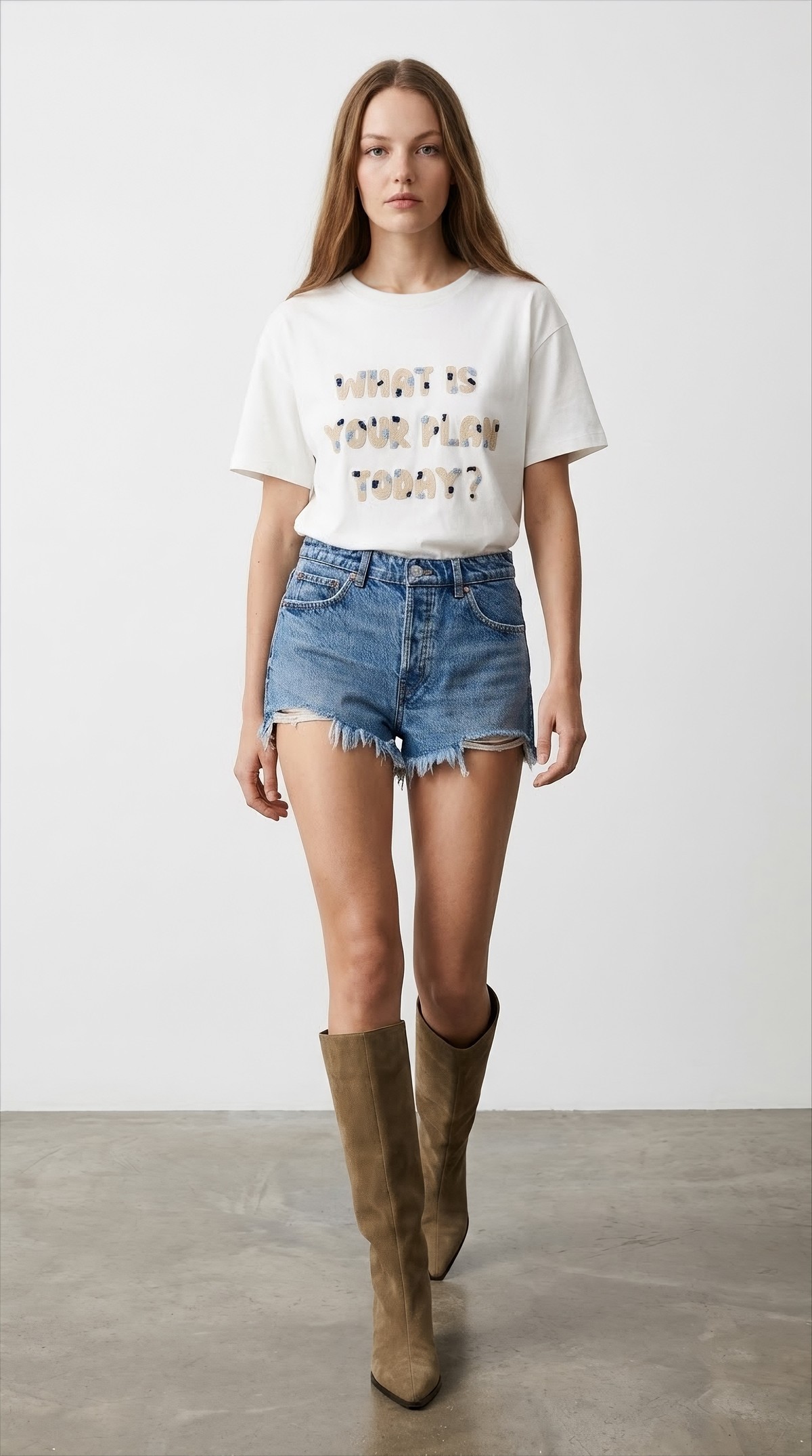 Quzu Nakış Detaylı T-shirt Ekru