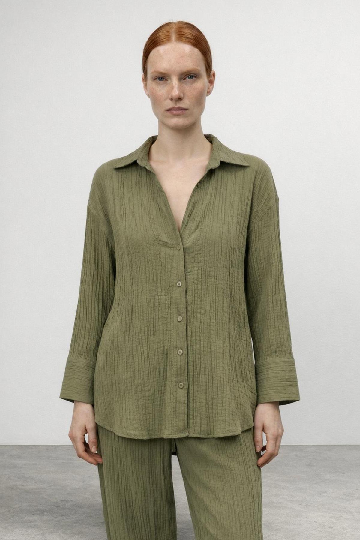 Quzu Yanları Yırtmaçlı Gömlek Haki