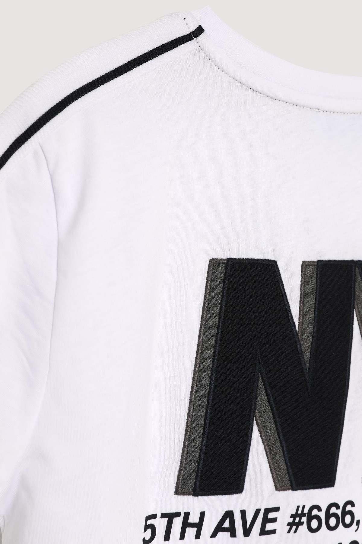Quzu Aplike Detaylı T-shirt Beyaz