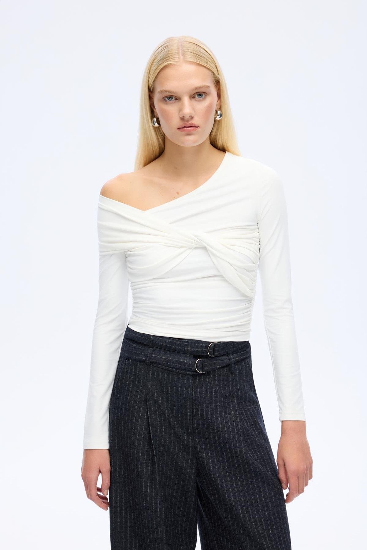 Quzu Asimetrik Bluz Ekru