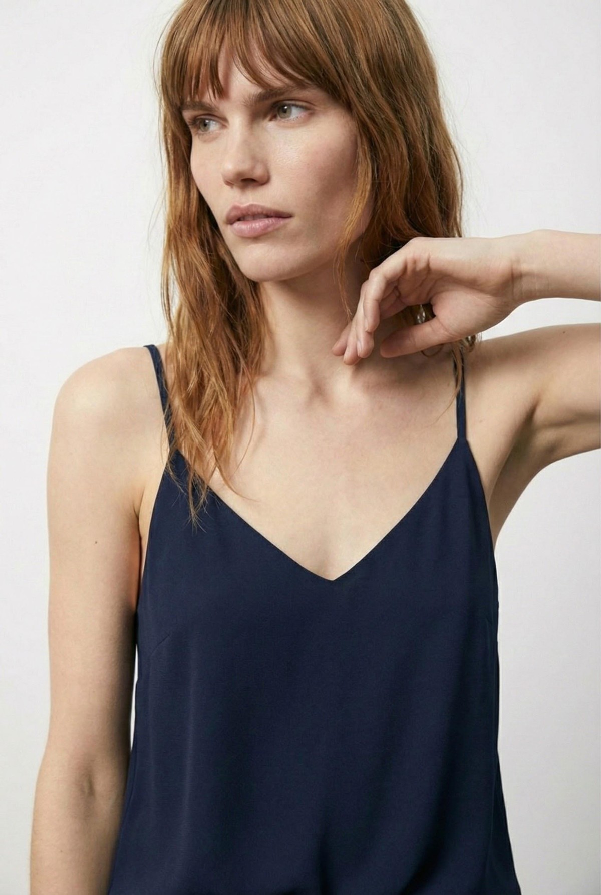 Quzu Askılı V Yaka Bluz Lacivert