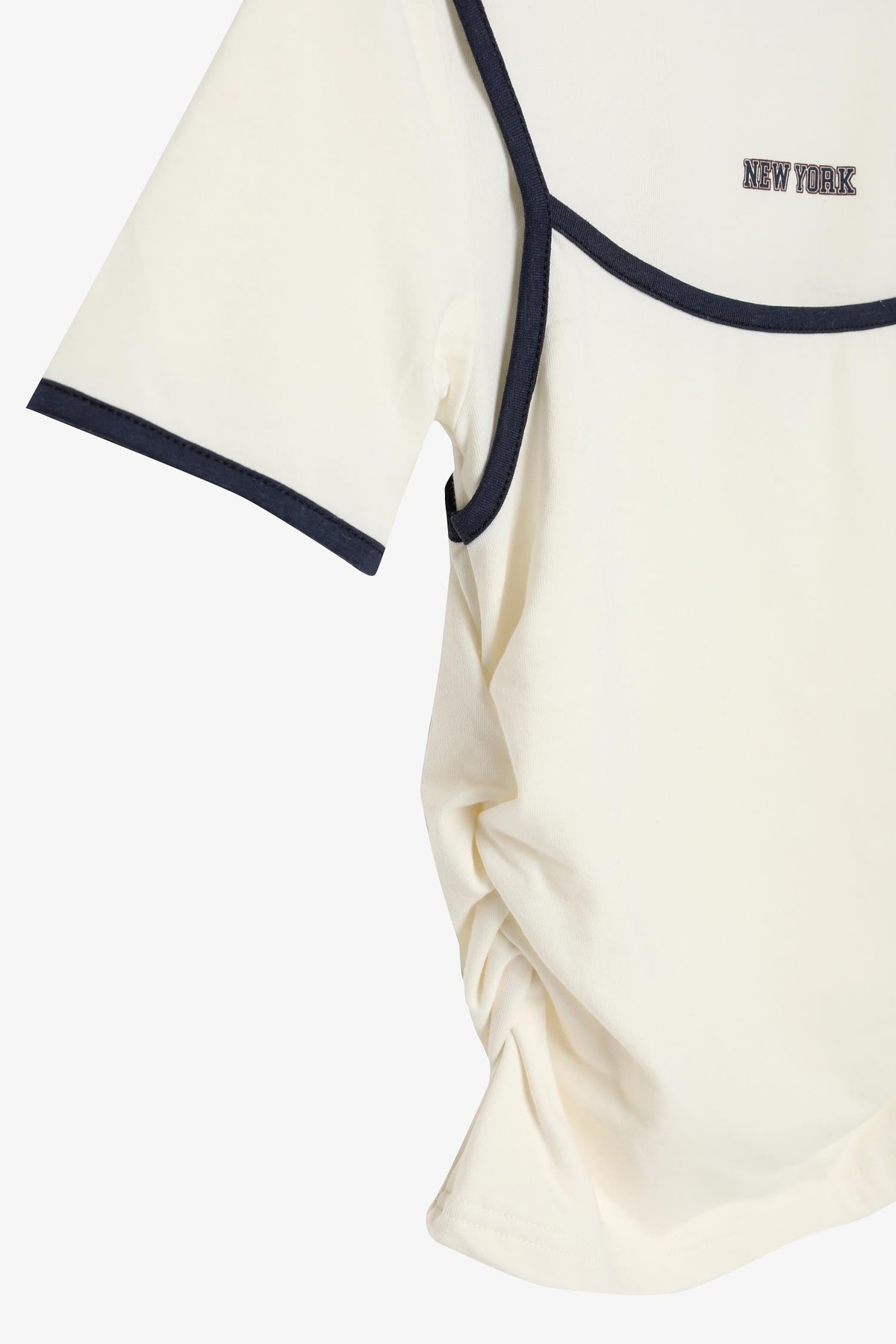 Quzu Atlet Detaylı T-shirt Ekru