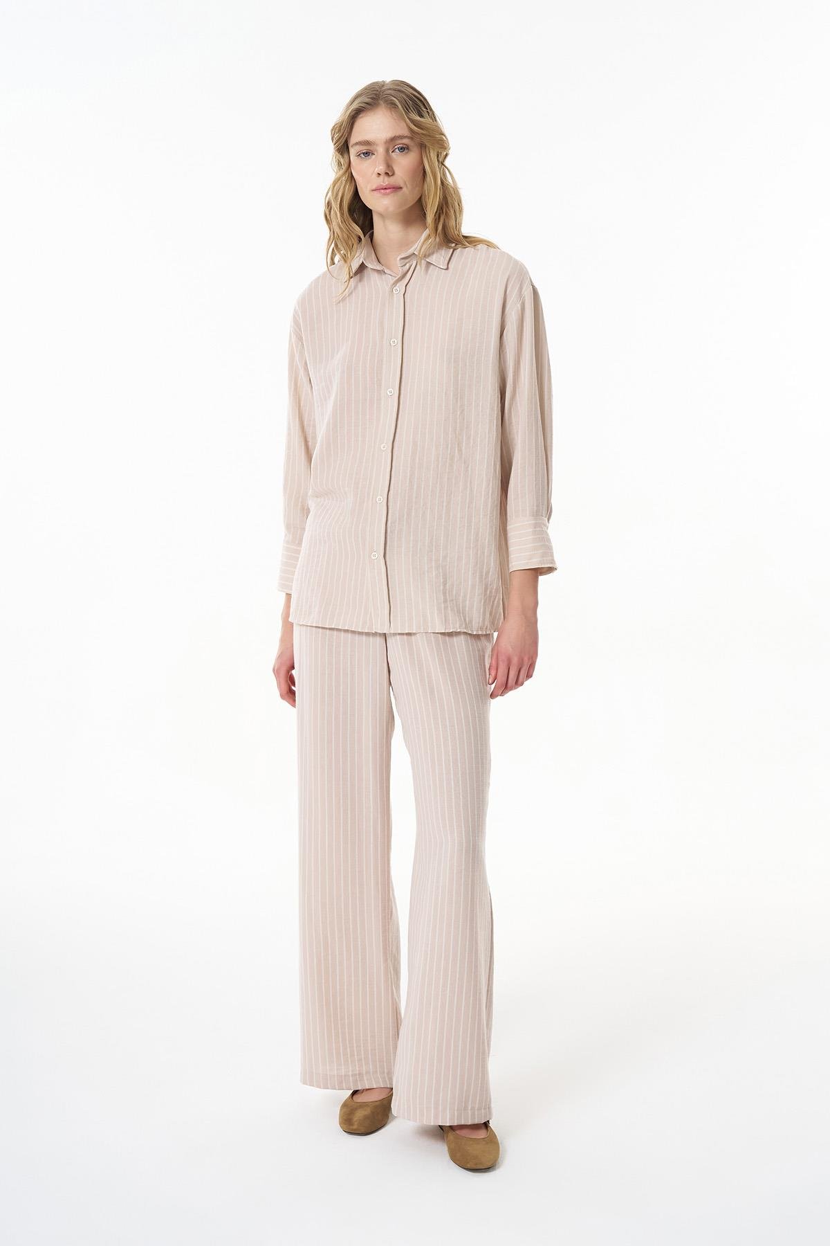 Quzu Bağcık Detaylı Gömlek Bej