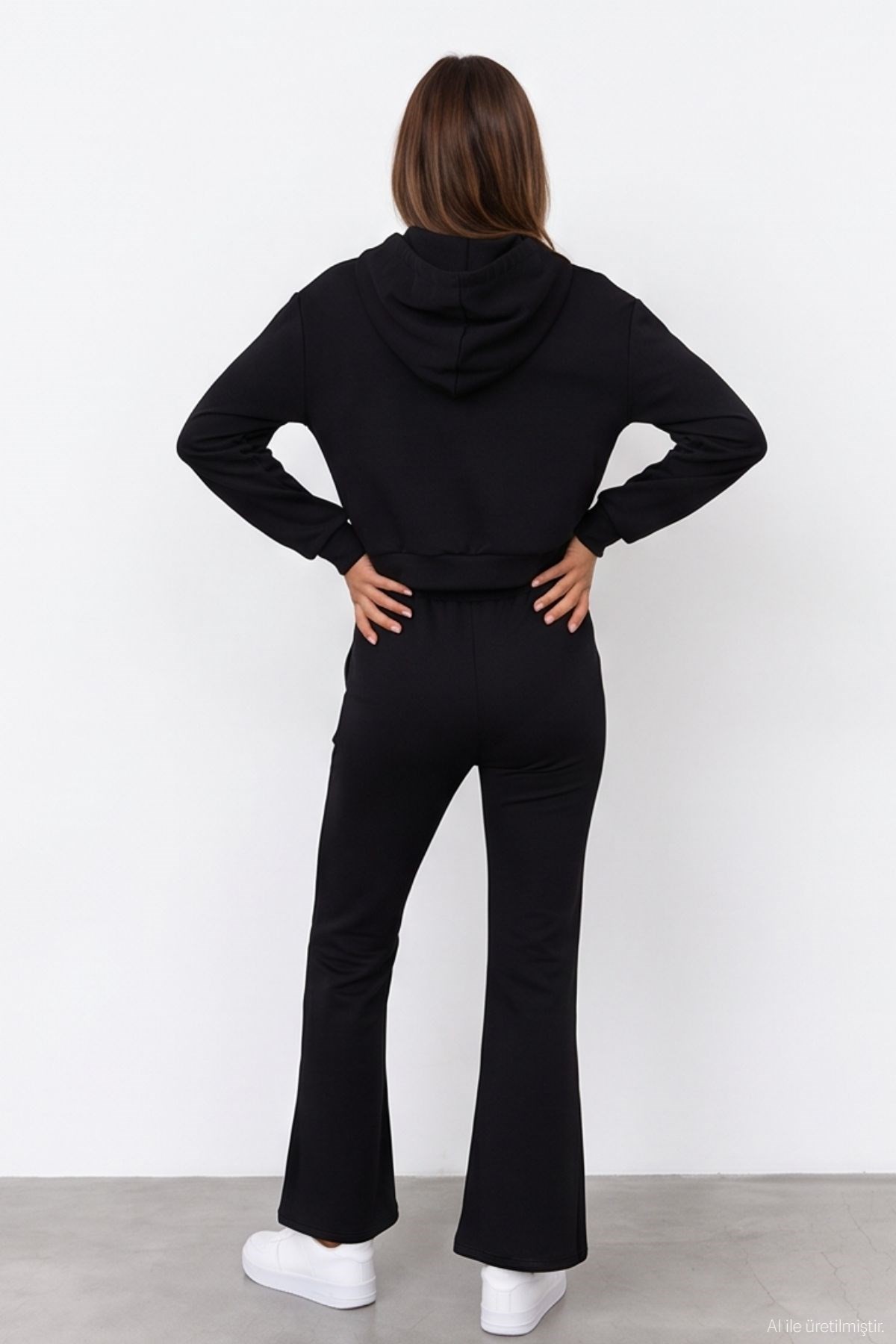 Quzu Bağcık Detaylı Sweatshirt Siyah