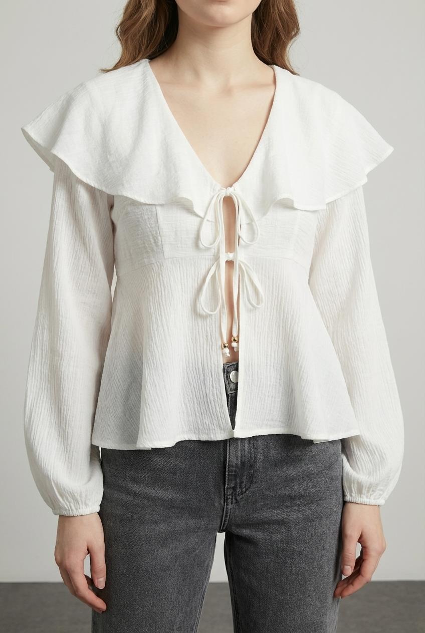 Quzu Bağlama Detaylı Bluz Ekru