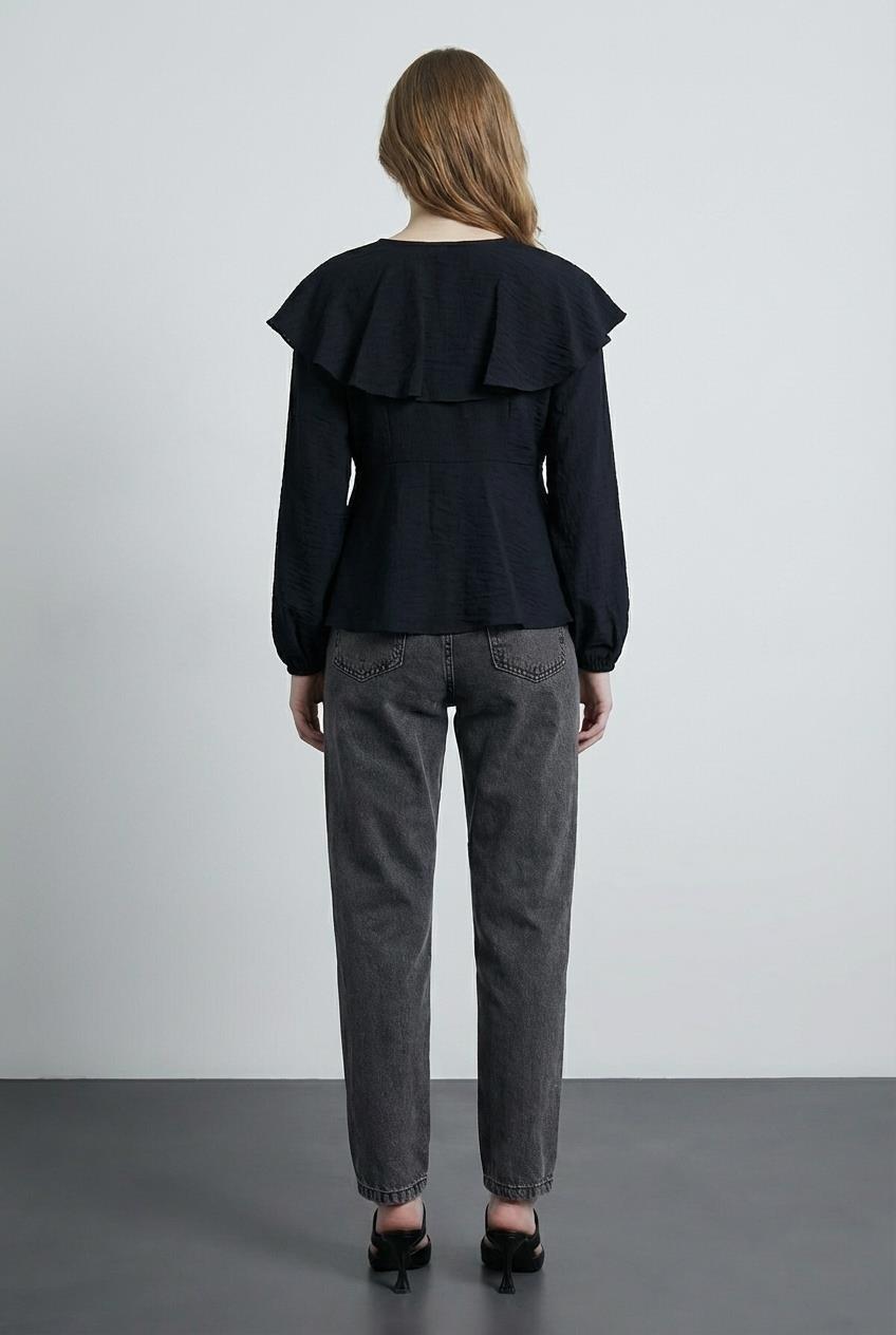 Quzu Bağlama Detaylı Bluz Siyah