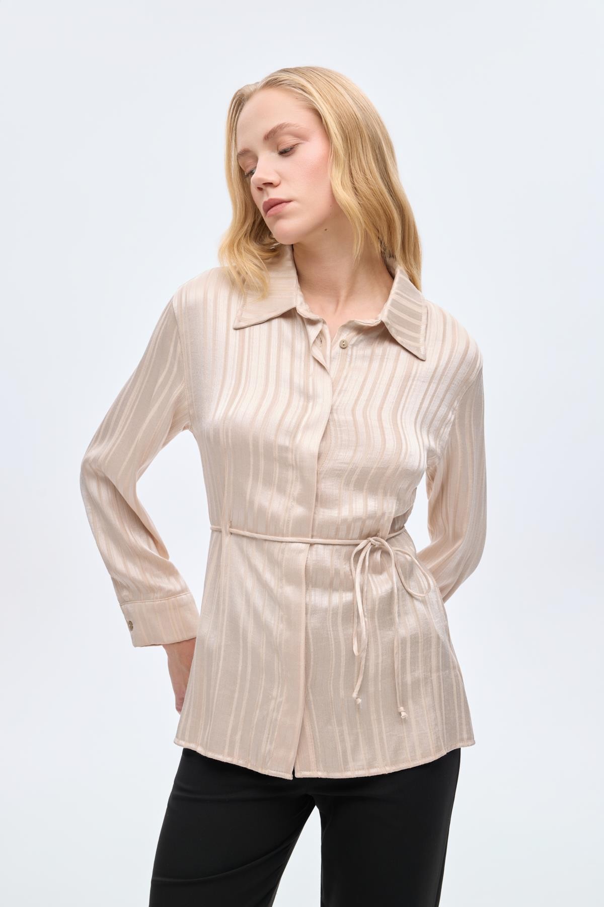 Quzu Bağlama Detaylı Gömlek Bej