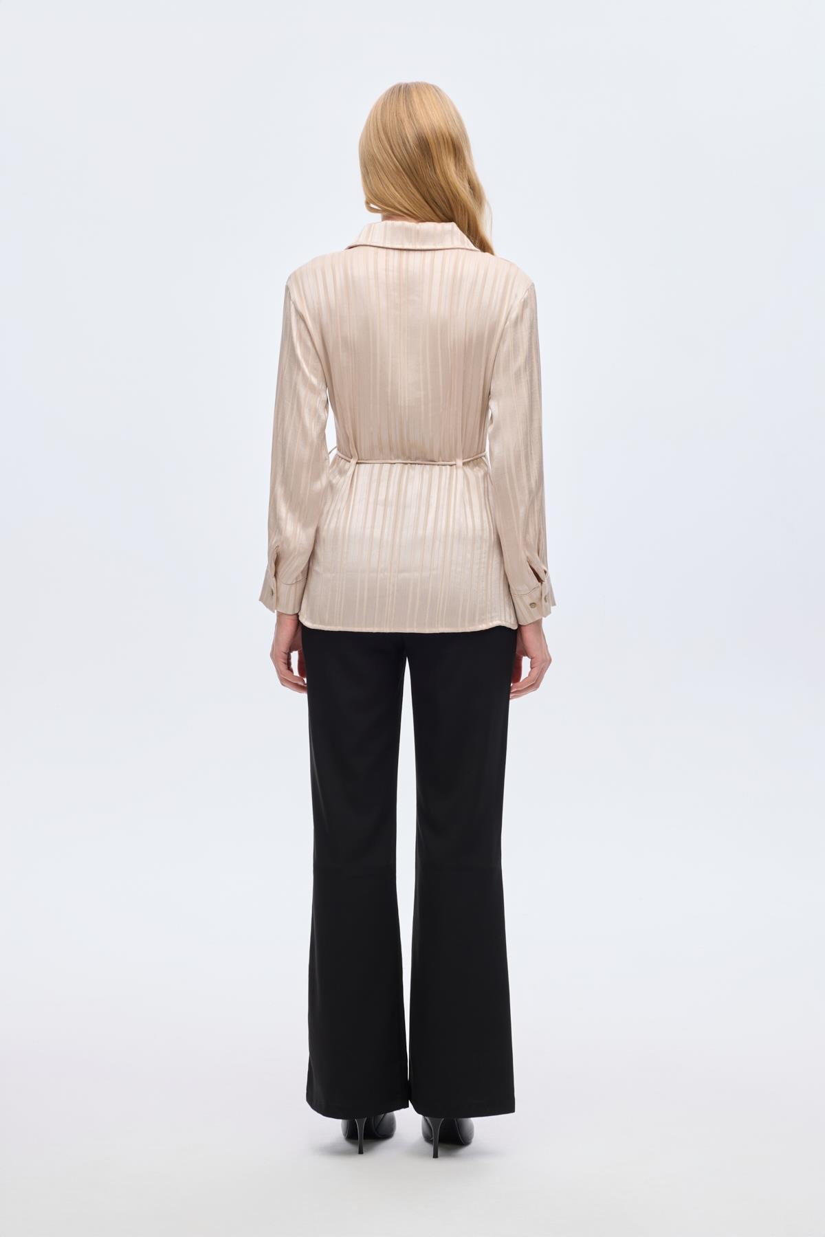 Quzu Bağlama Detaylı Gömlek Bej