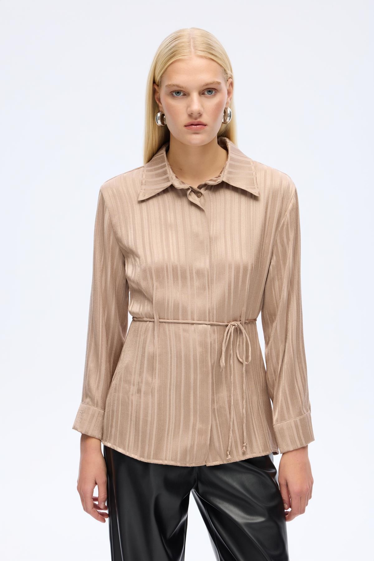 Quzu Bağlama Detaylı Gömlek Vizon