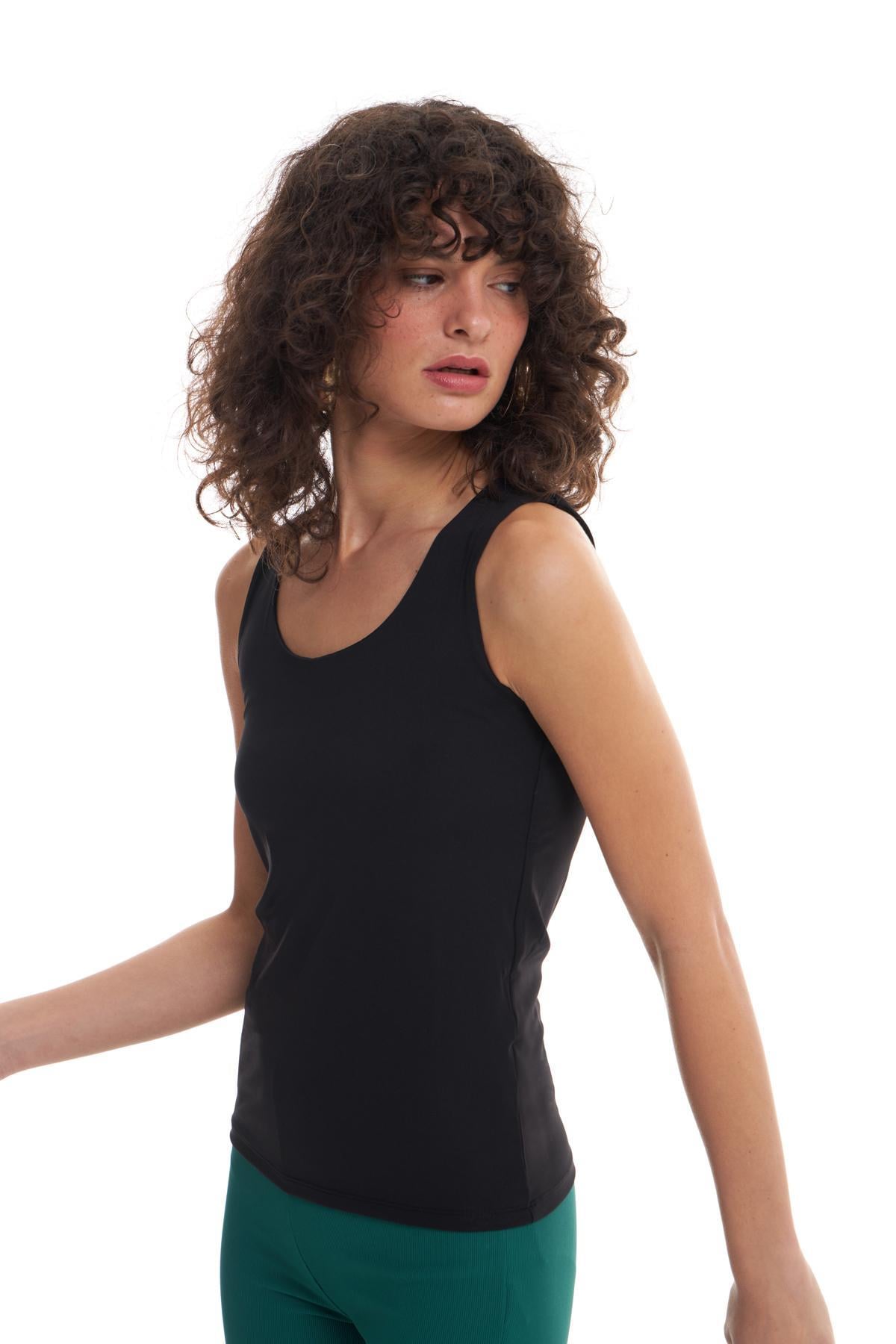 Quzu Basıc Bluz Siyah