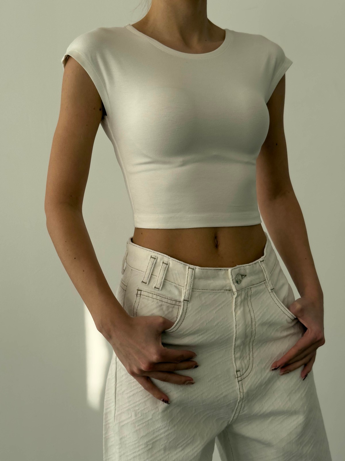 Quzu Basic Crop T-shirt Ekru