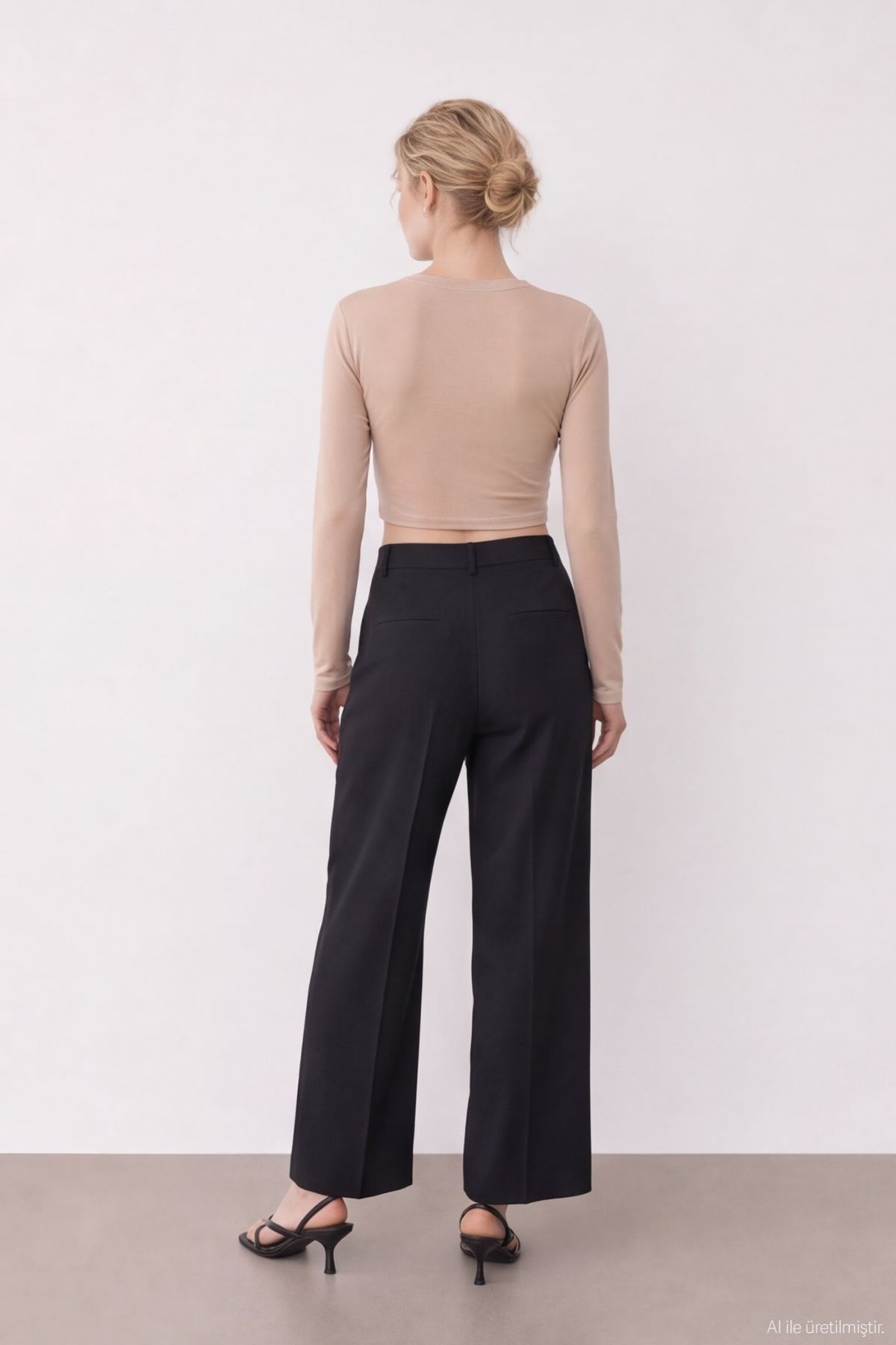 Quzu Basic Crop Top Beige