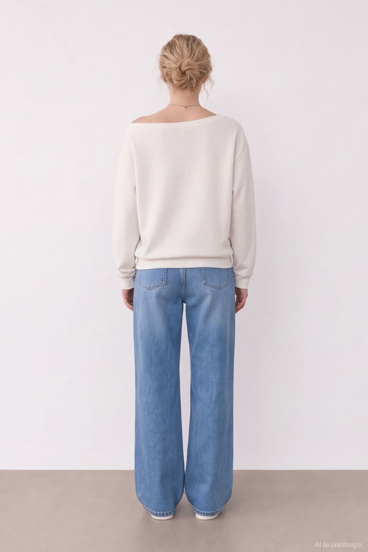 Quzu Baskı Deatylı Sweatshirt Ekru