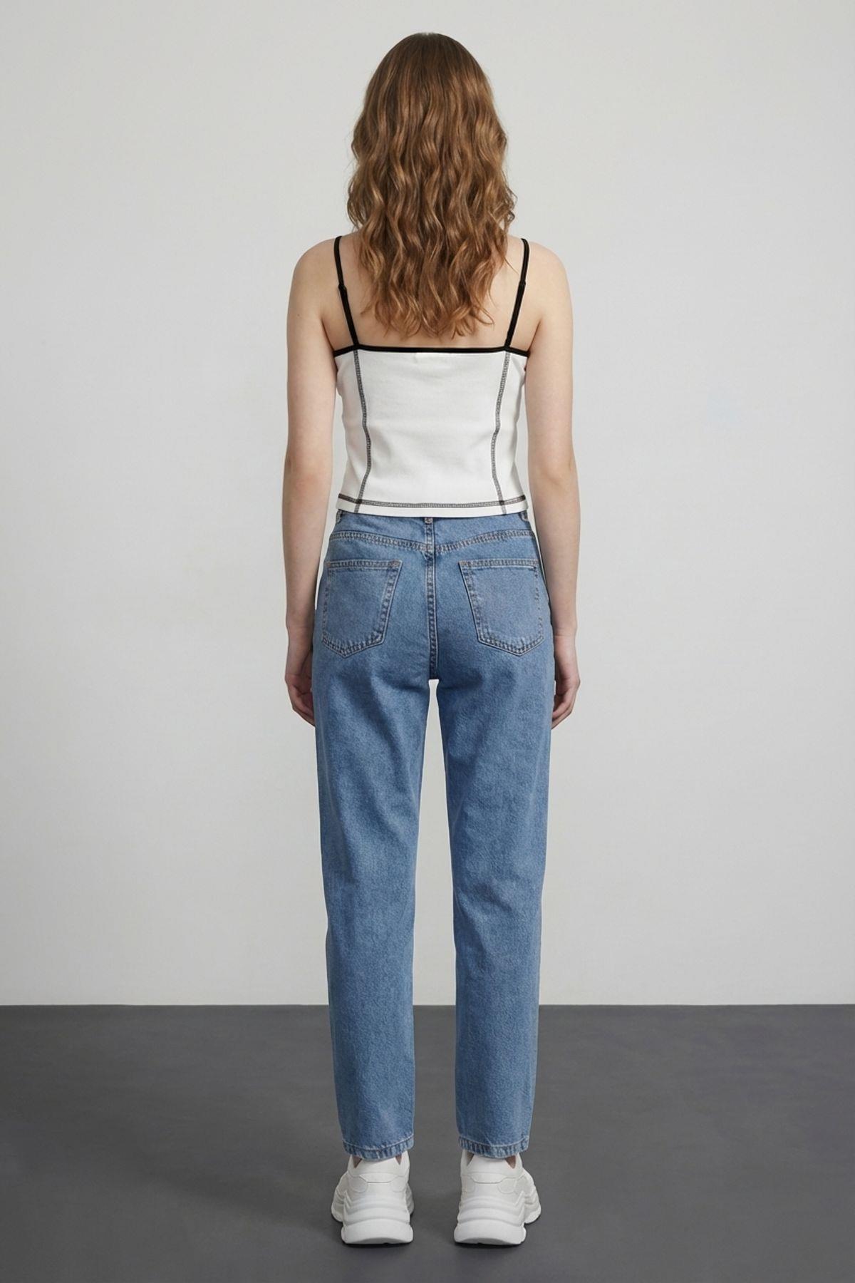 Quzu Baskı Detaylı Atlet Ekru