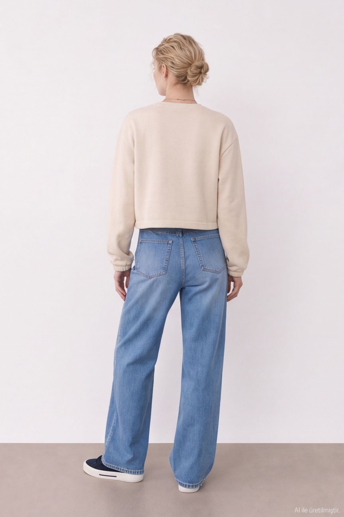 Quzu Baskı Detaylı Sweatshirt Bej
