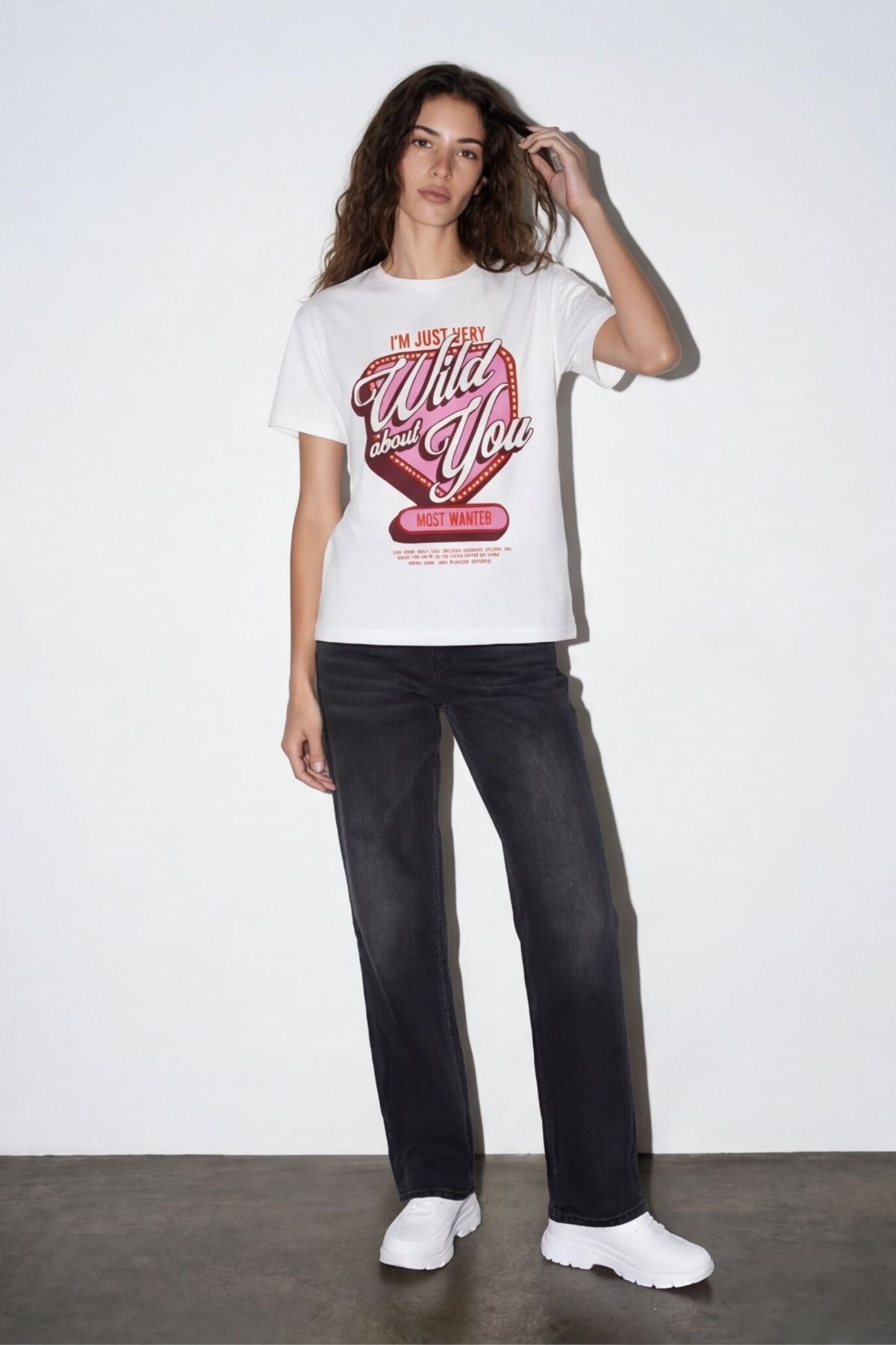 Quzu Baskı Detaylı T-shirt Ekru