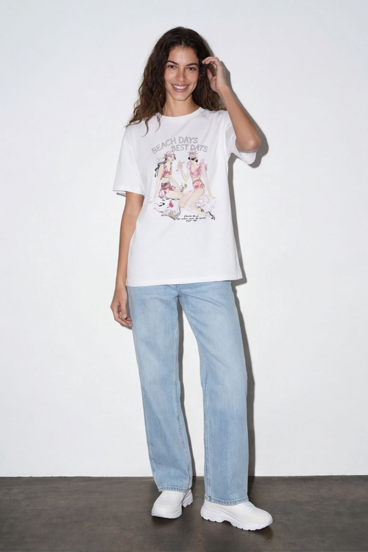 Quzu Baskı Detaylı T-shirt Ekru