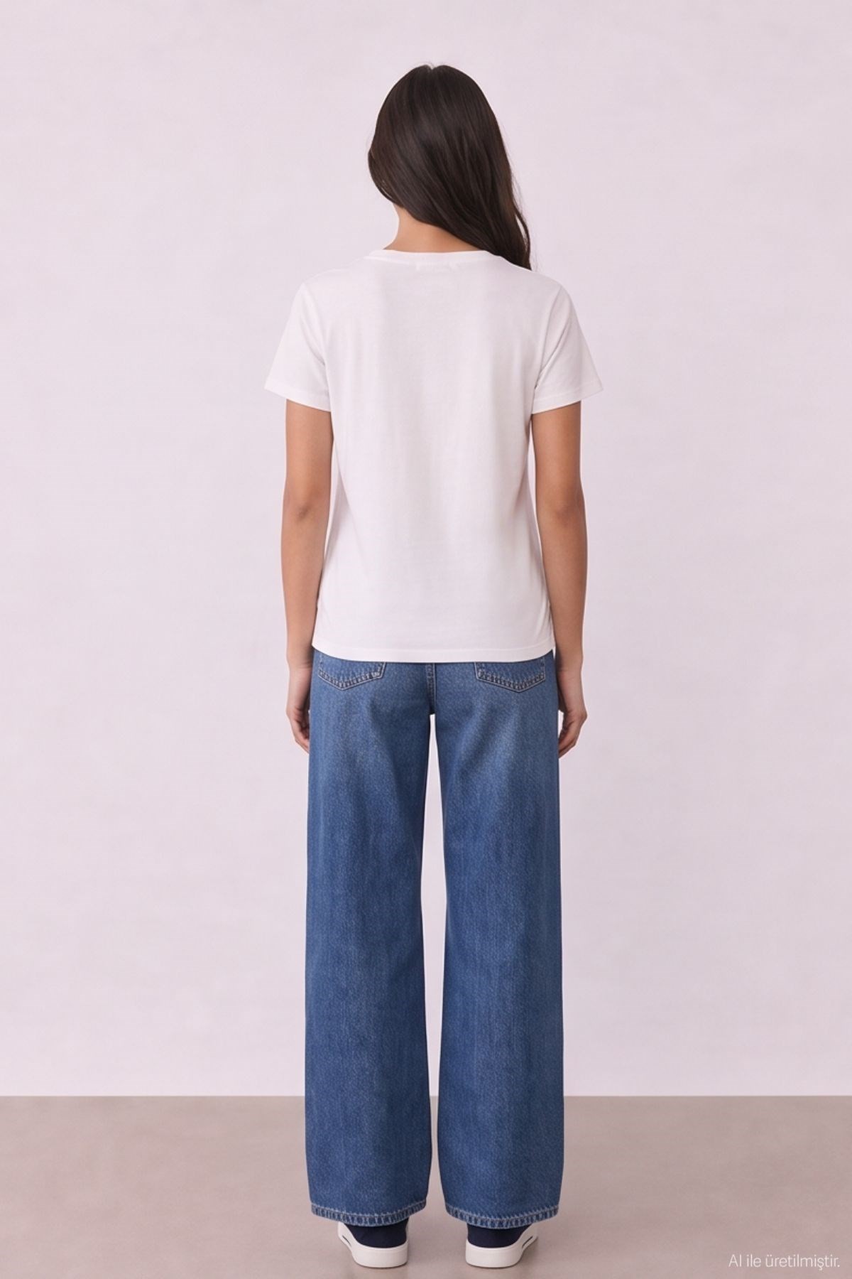 Quzu Baskı Detaylı T-shirt Ekru