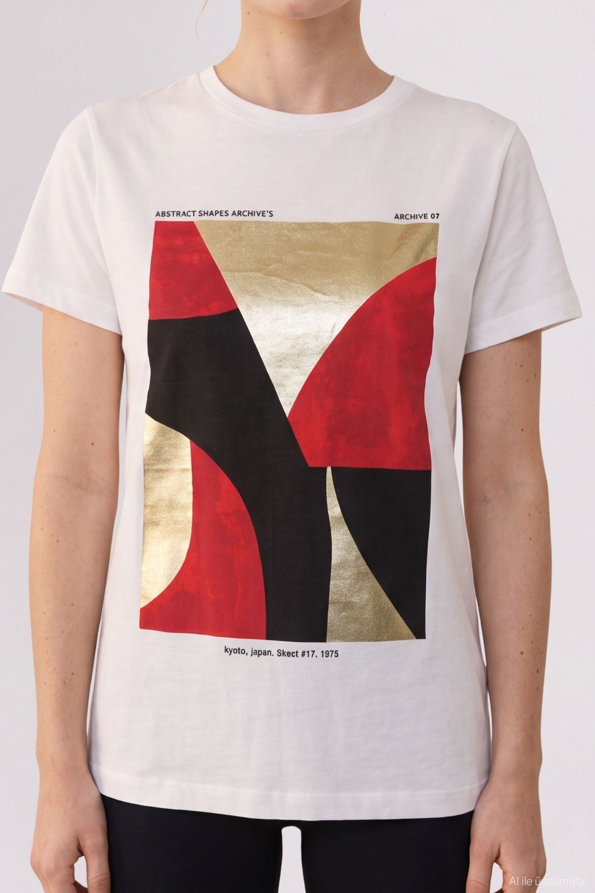 Quzu Baskı Detaylı T-shirt Ekru