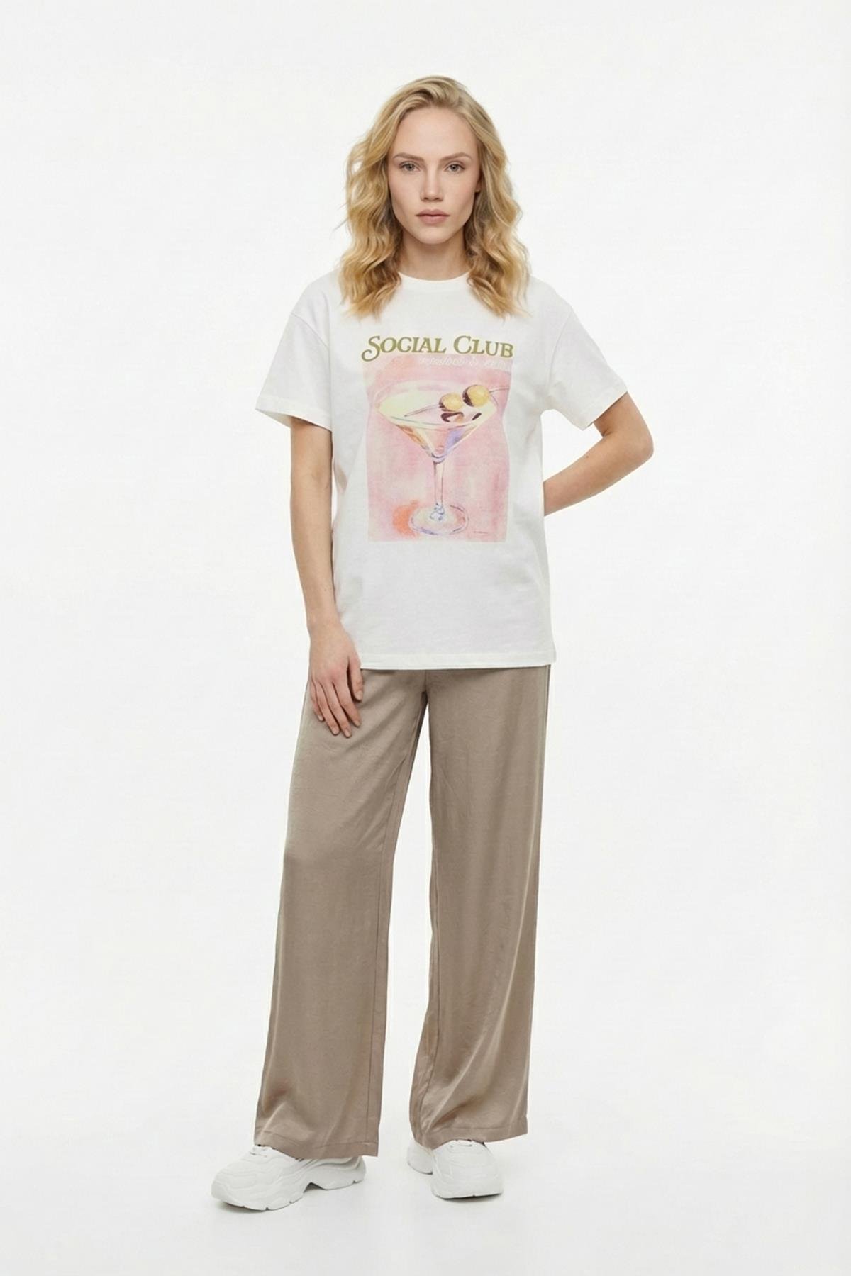 Quzu Baskı Detaylı T-shirt Ekru