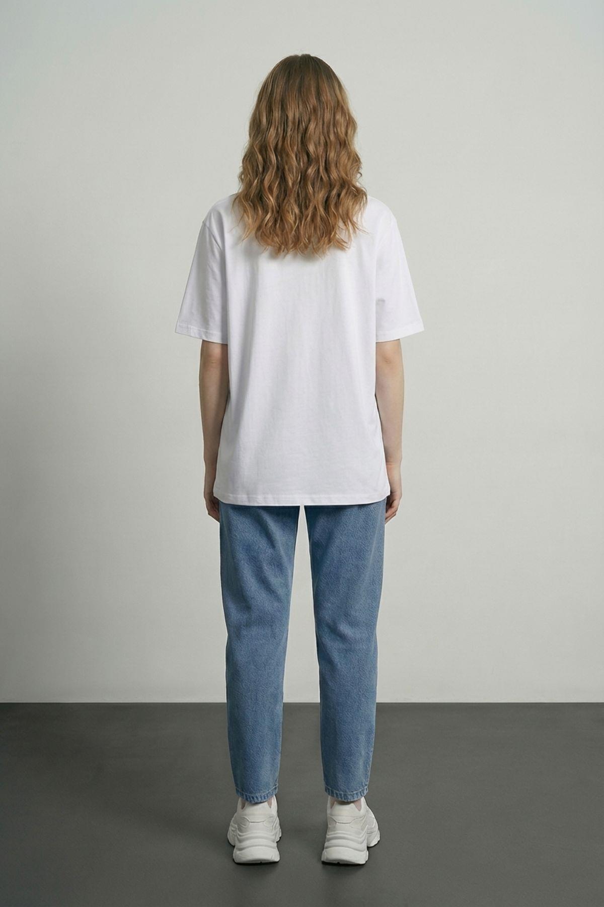 Quzu Baskı Detaylı Vatkalı T-shirt Beyaz