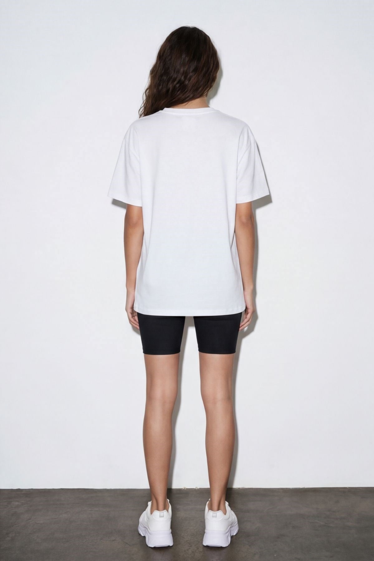 Quzu Baskı Nakış Detaylı T-shirt Ekru