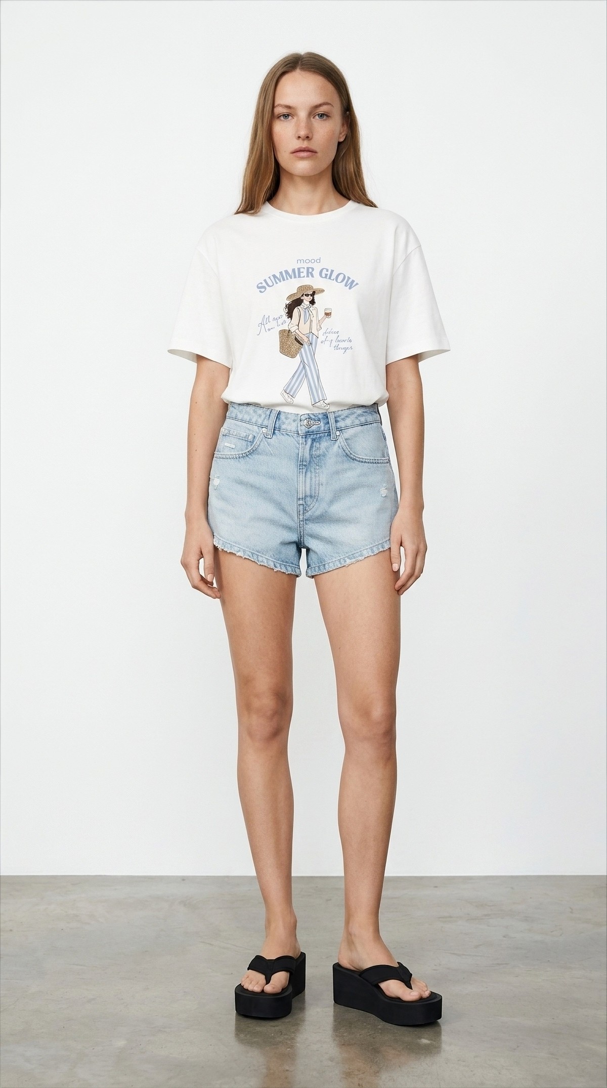 Quzu Baskı Nakış Detaylı T-shirt Ekru
