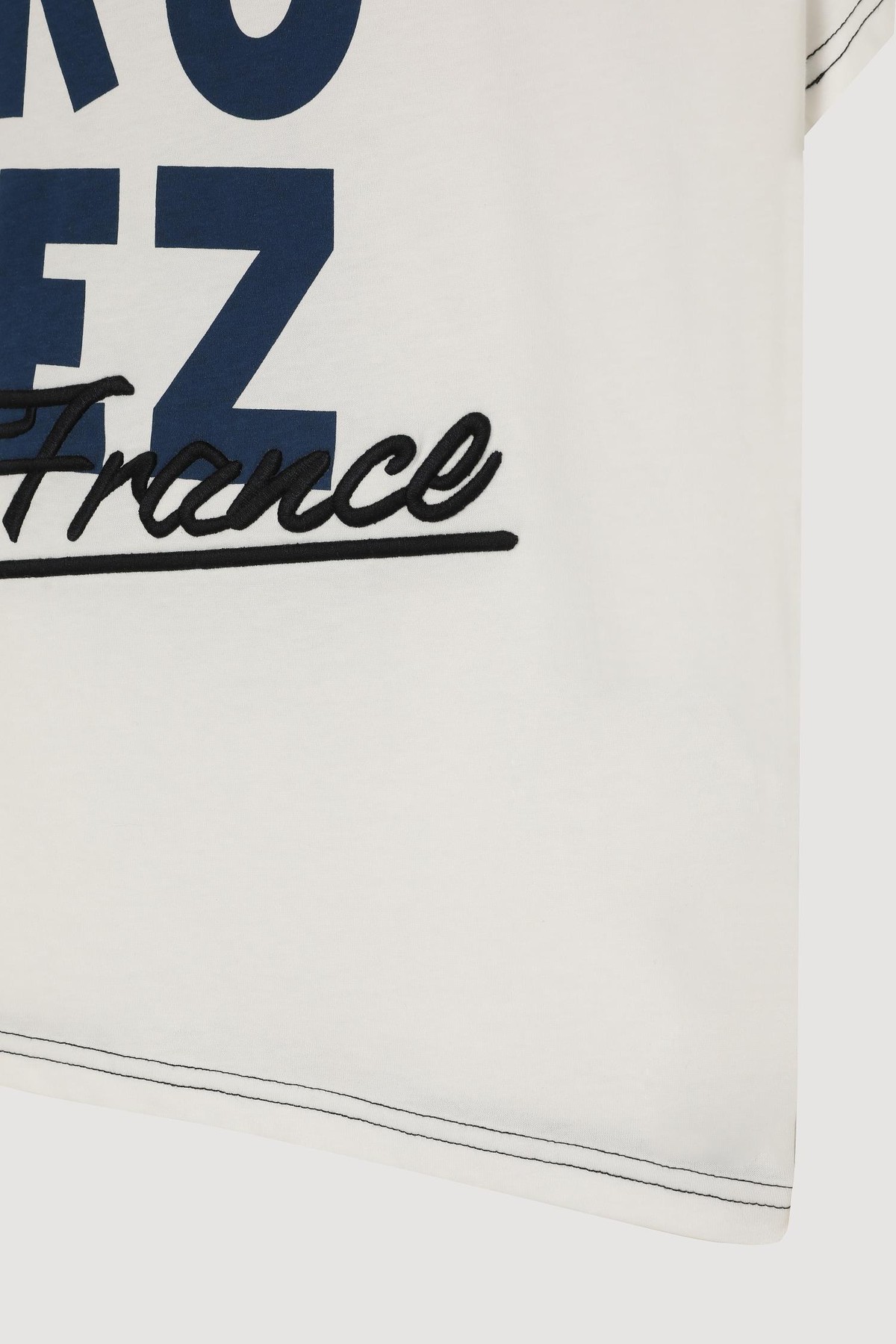 Quzu Baskı ve Nakış Detaylı T-shirt Ekru