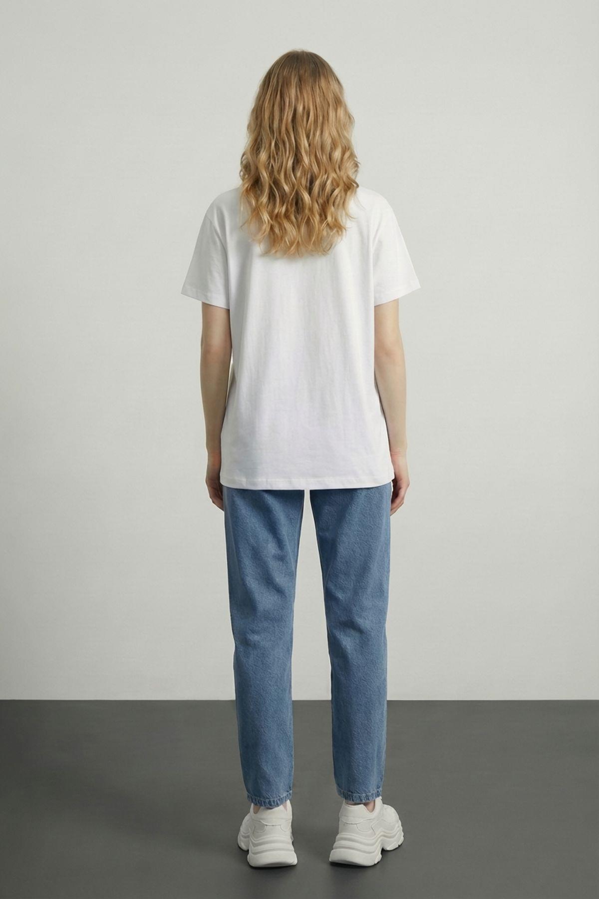 Quzu Baskı ve Nakış Detaylı T-shirt Ekru