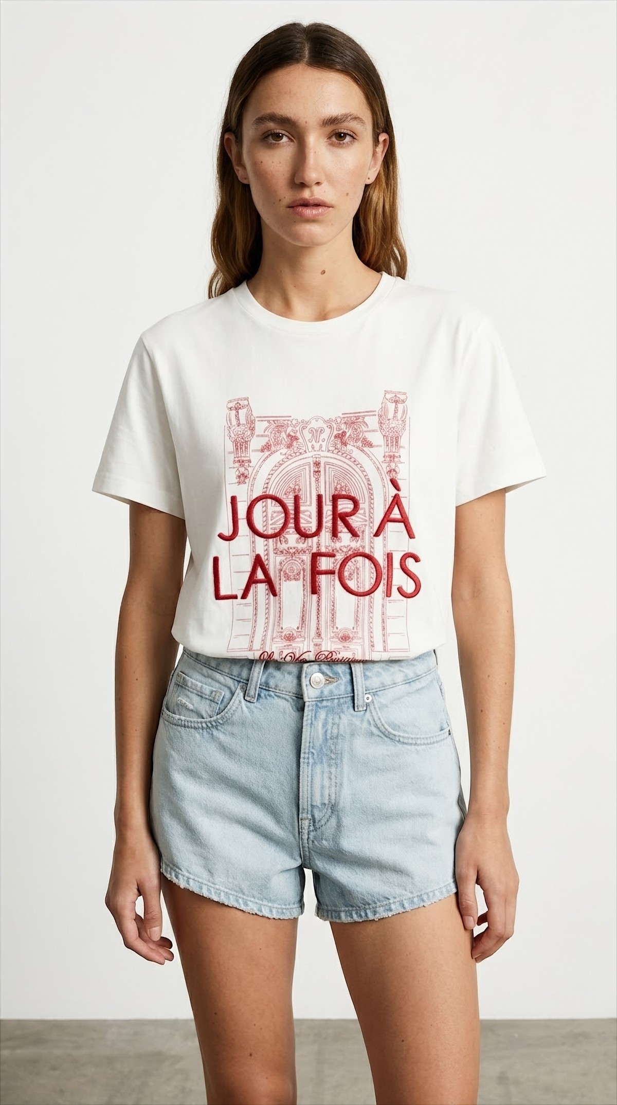 Quzu Baskı ve Nakış Detaylı T-shirt Ekru/Kırmızı