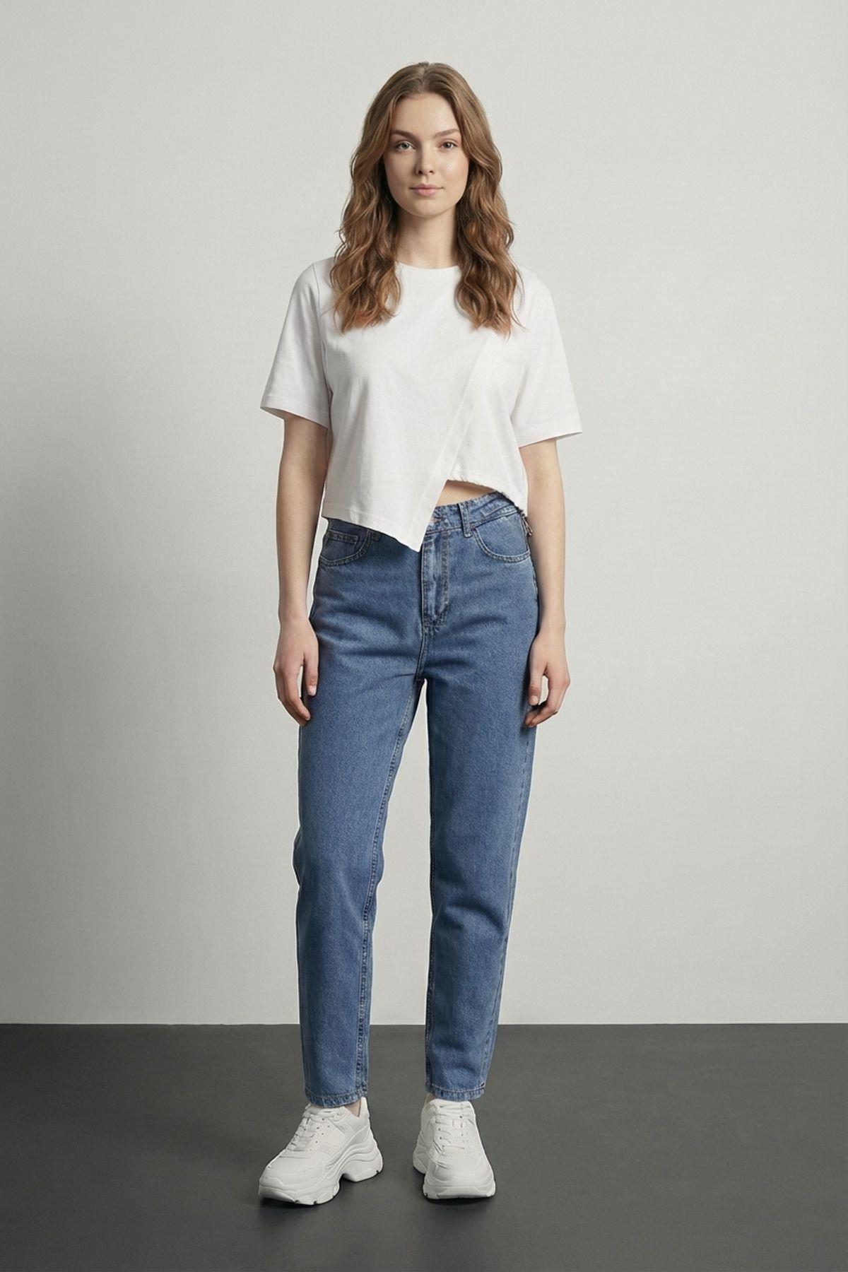 Quzu Belden Büzgülü Asimetrik T-shirt Ekru