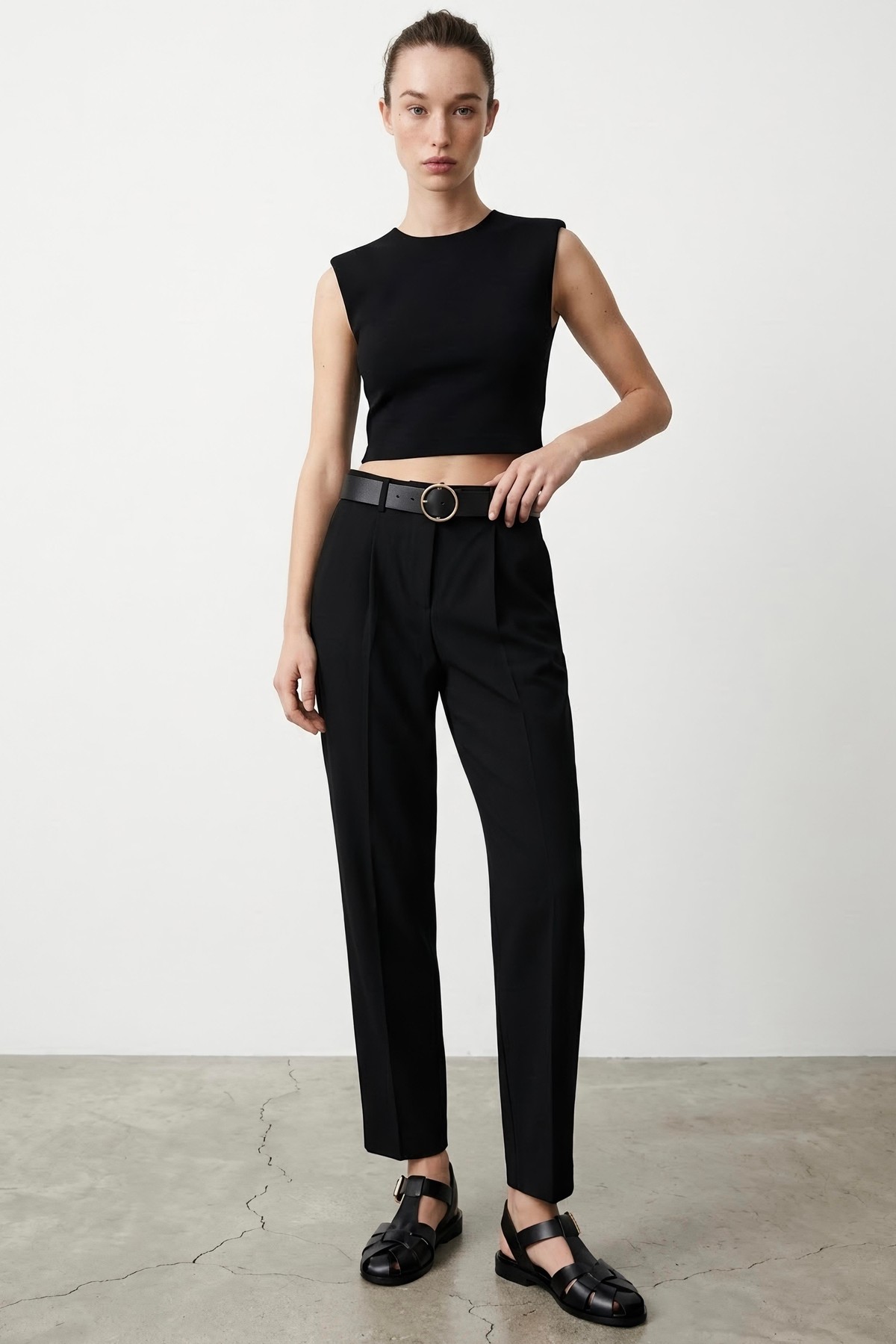 Quzu Beli Kemerli Pantolon Siyah