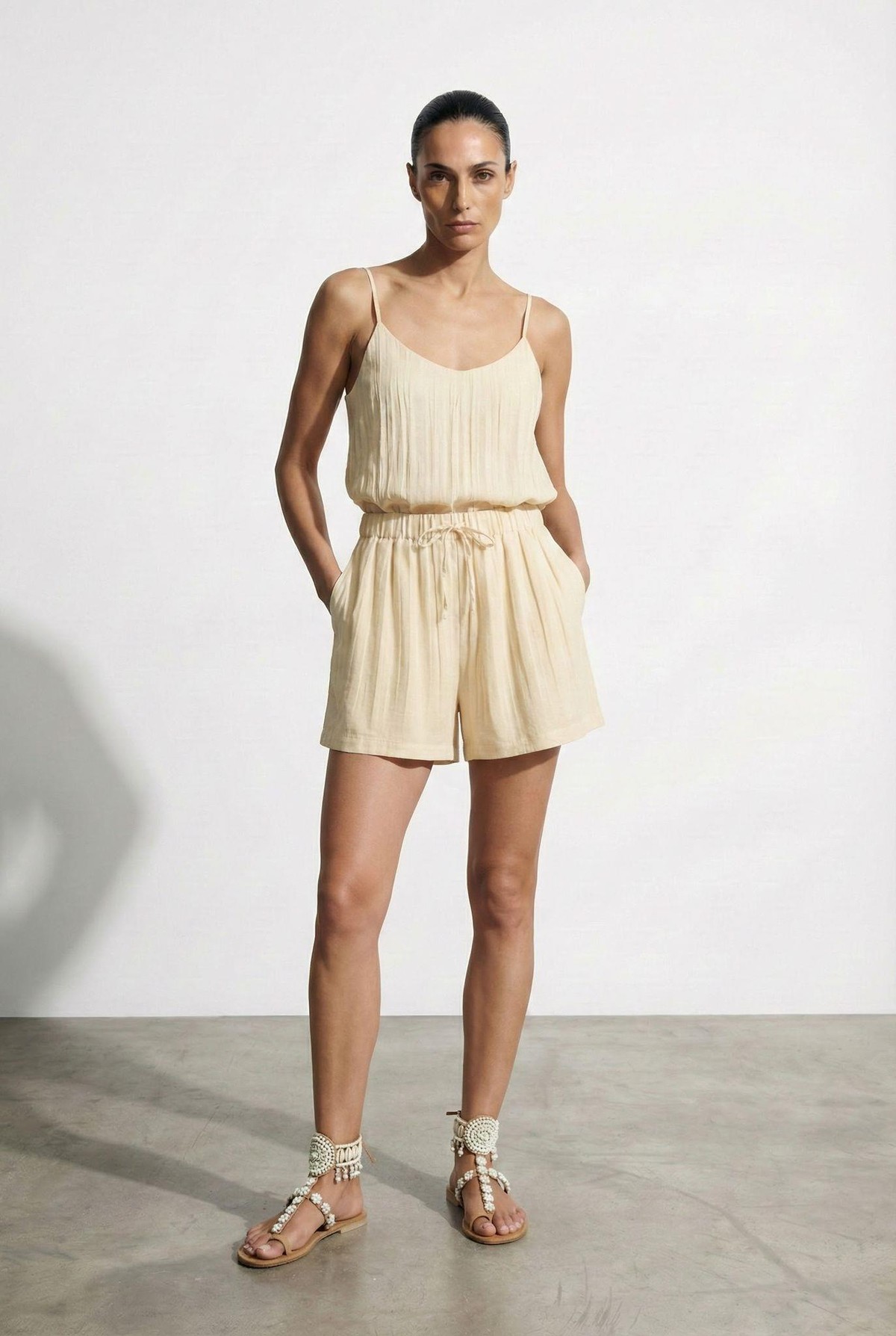 Quzu Beli Lastikli Şort Sarı