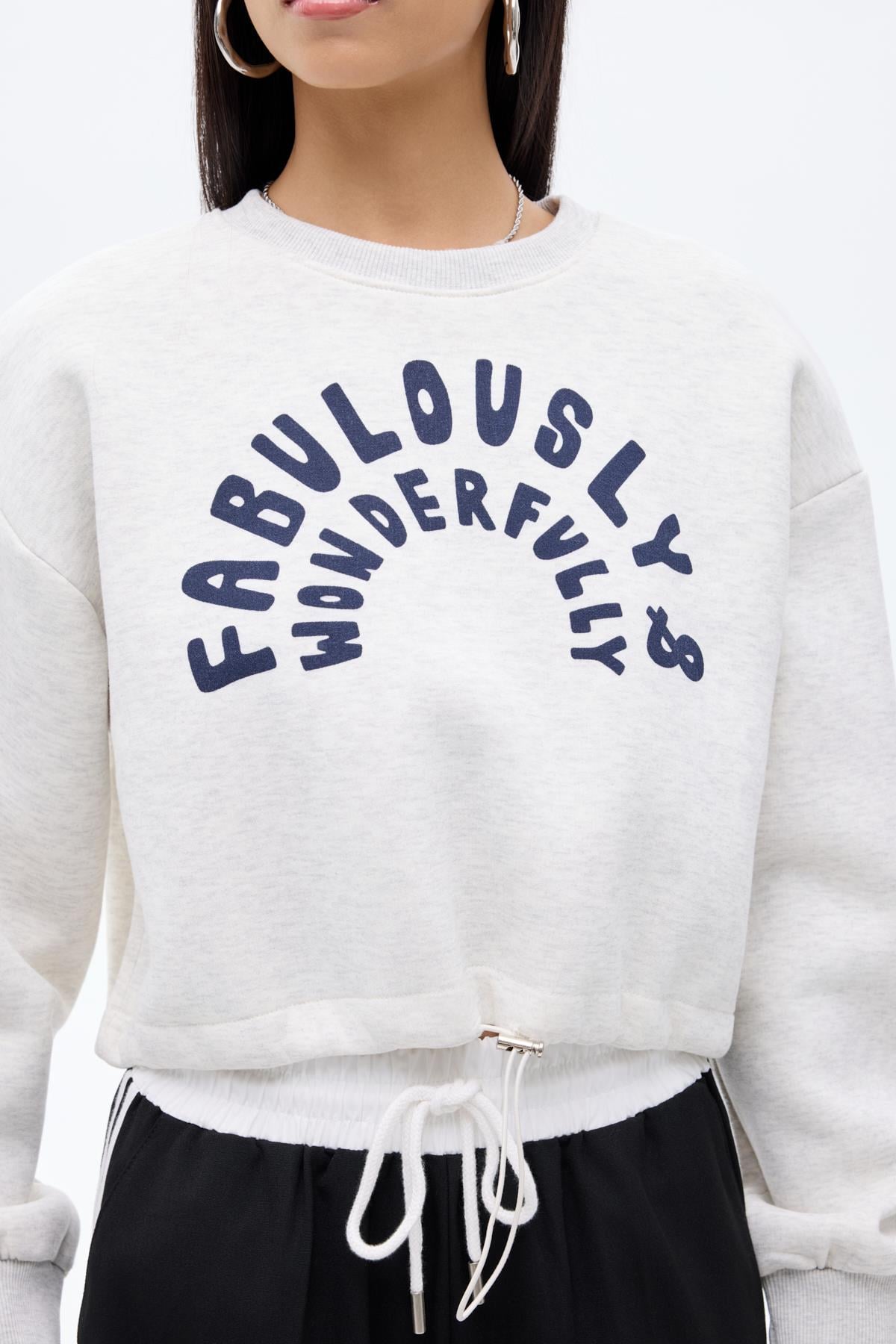 Quzu Bisiklet Yaka Önü Baskılı Sweatshirt Gri Melanj