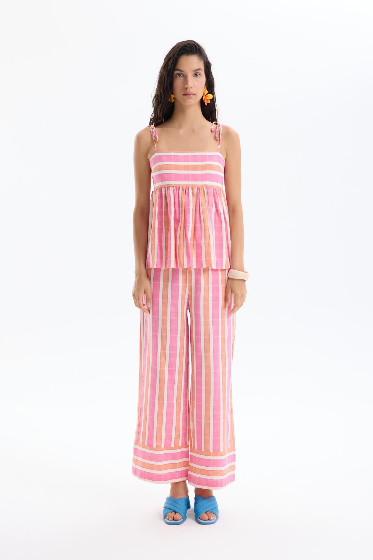 Quzu Bol Paça Çizgili Pantolon Pembe