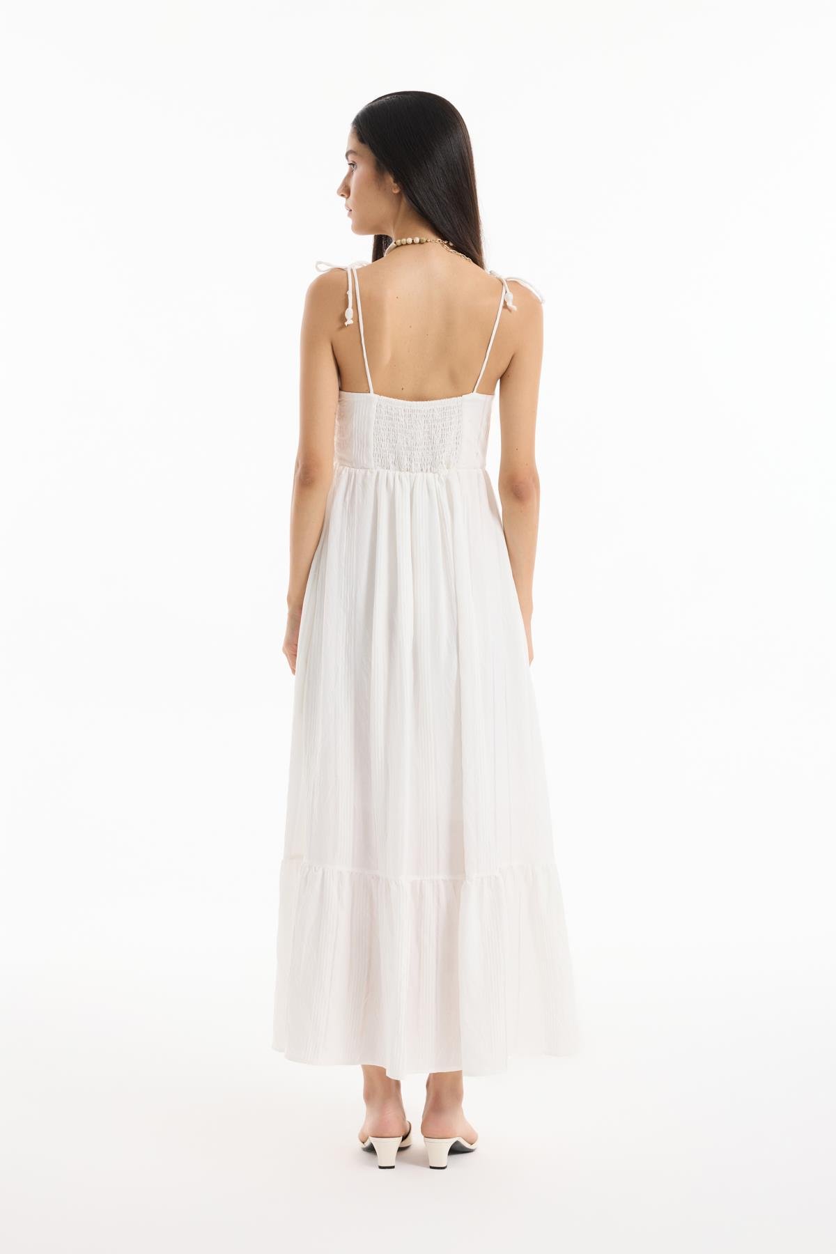 Quzu Büzgü Detaylı Maxi Elbise Ekru