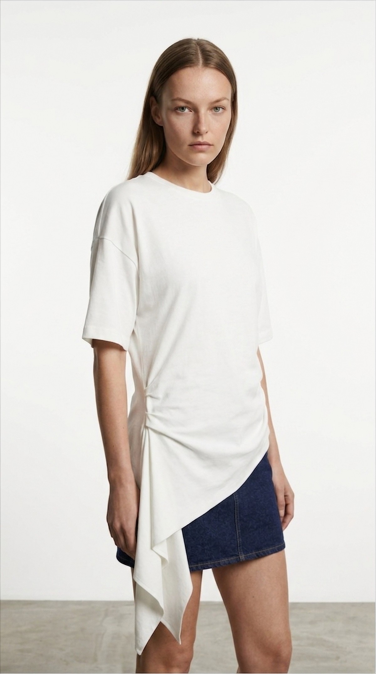 Quzu Büzgü Detaylı T-shirt Ekru