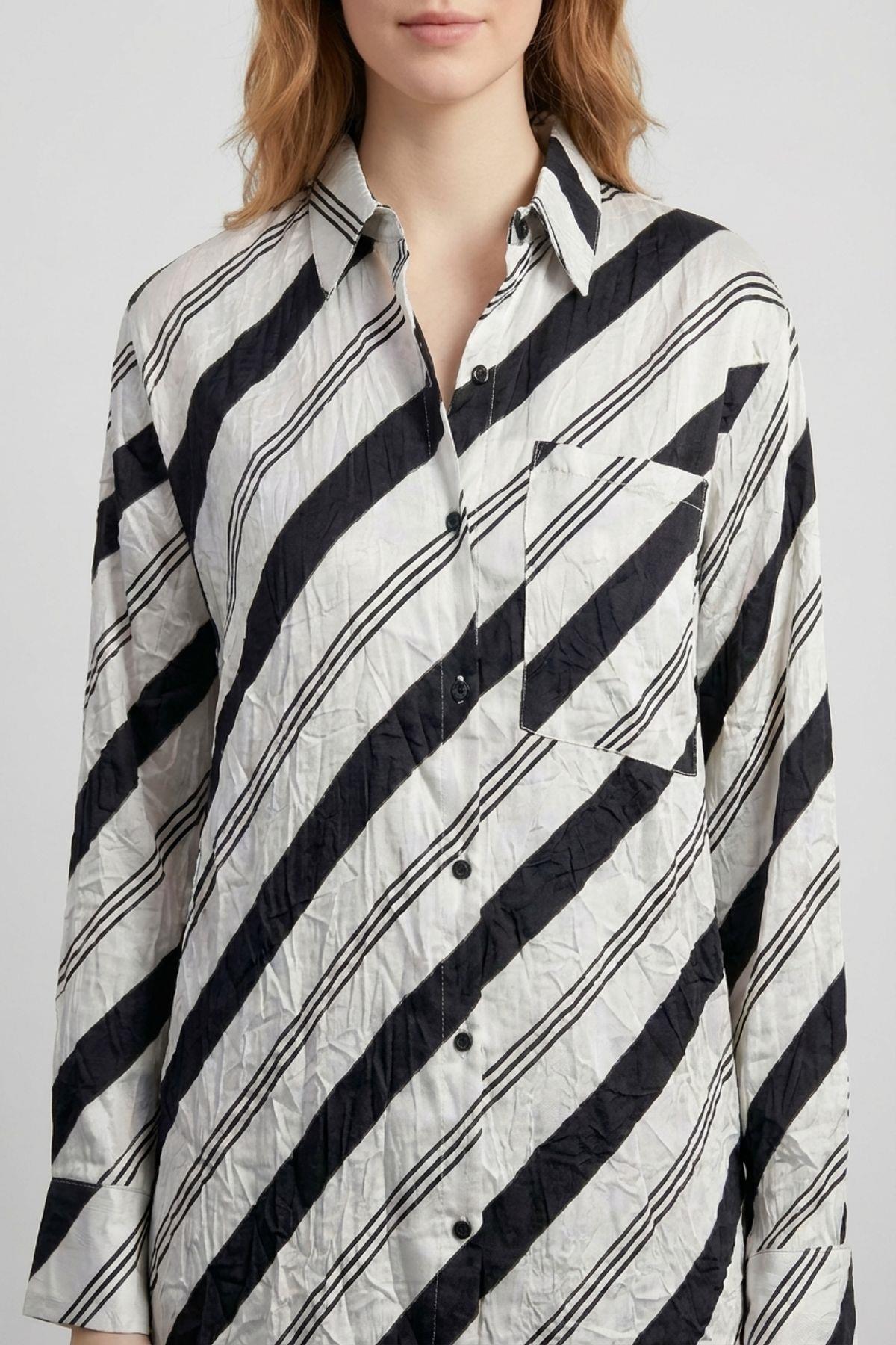 Quzu Çizgi Detaylı Gömlek Ekru