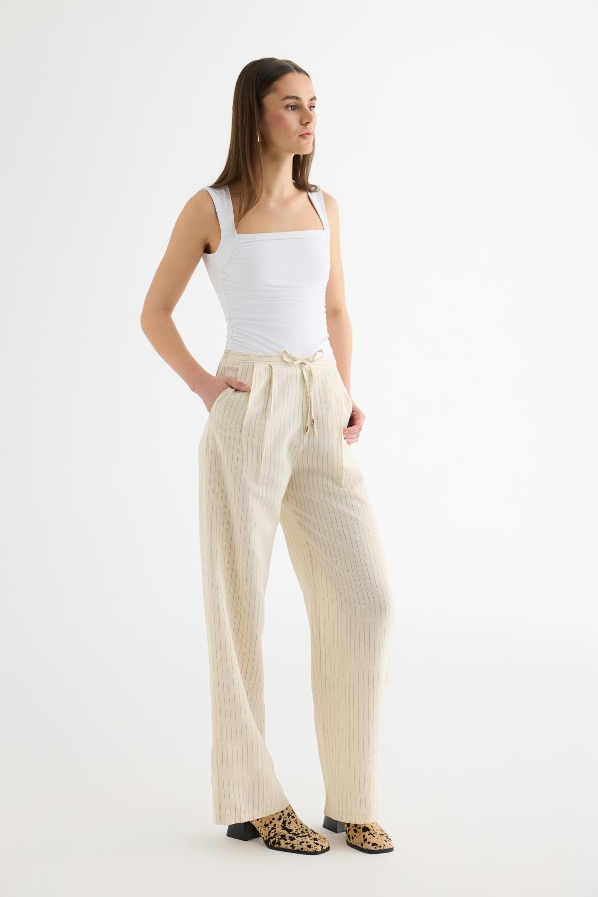 Quzu Çizgili Pantolon Ekru