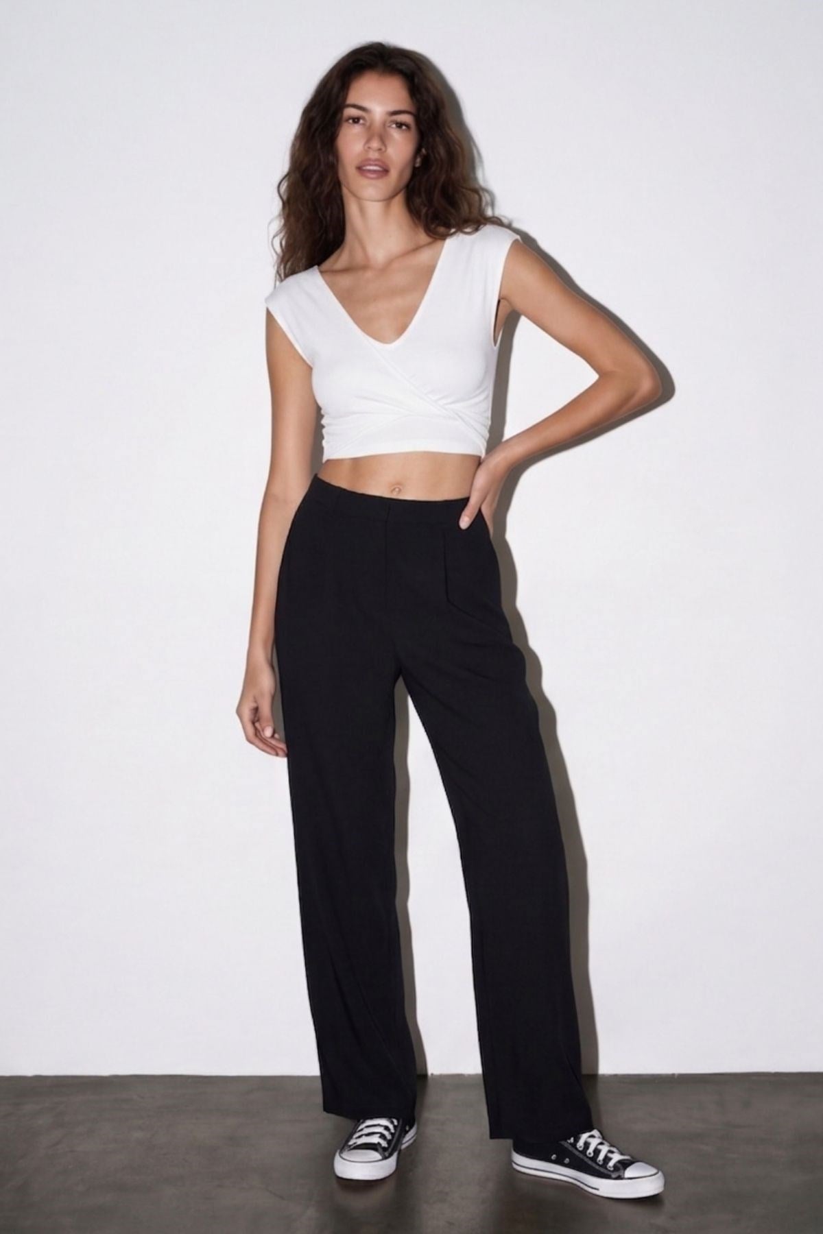 Quzu Crop Detaylı Bluz Ekru