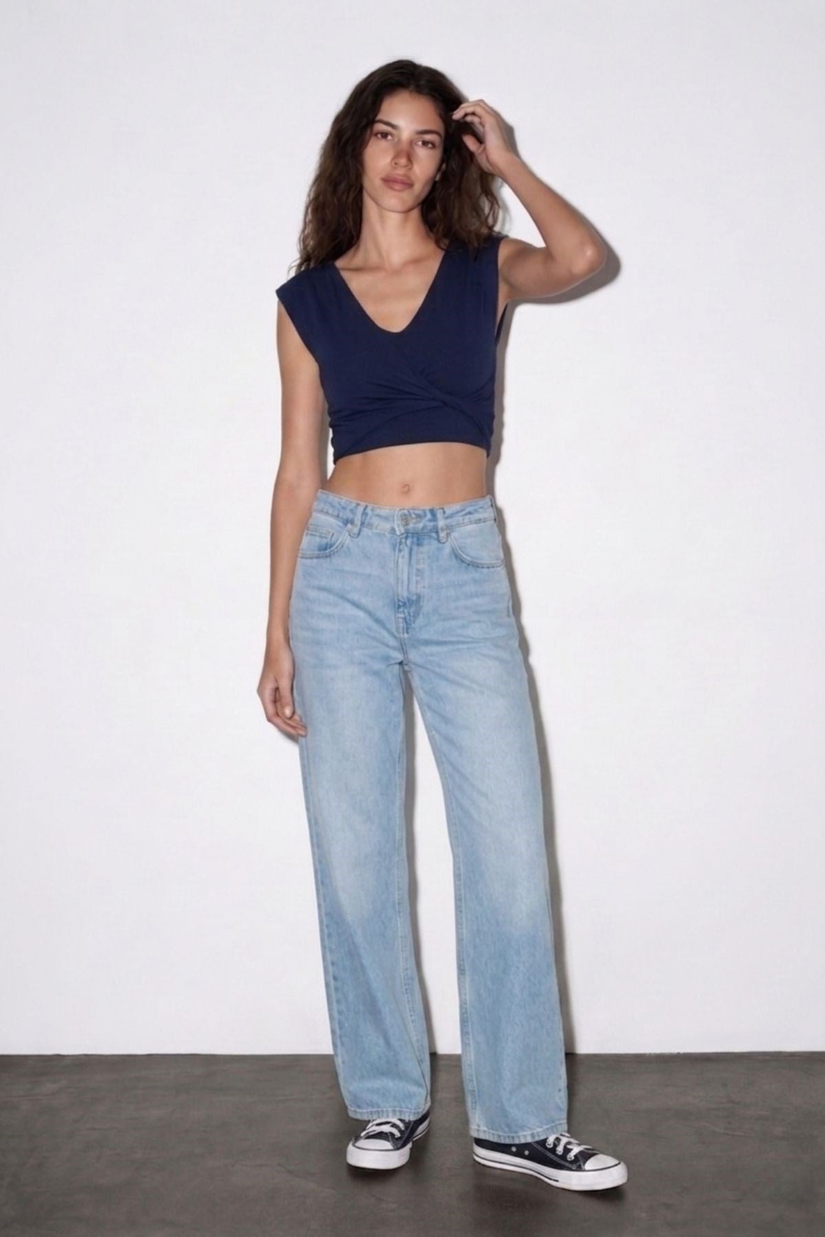 Quzu Crop Detaylı Bluz Lacivert