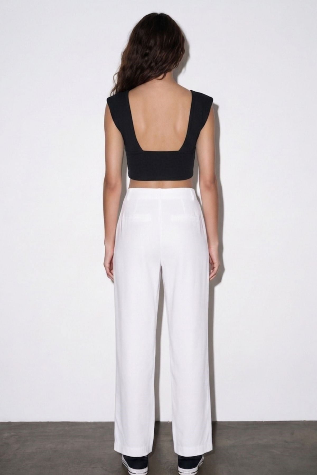 Quzu Crop Detaylı Bluz Siyah
