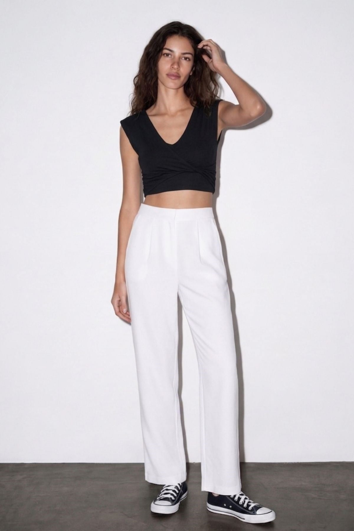 Quzu Crop Detaylı Bluz Siyah