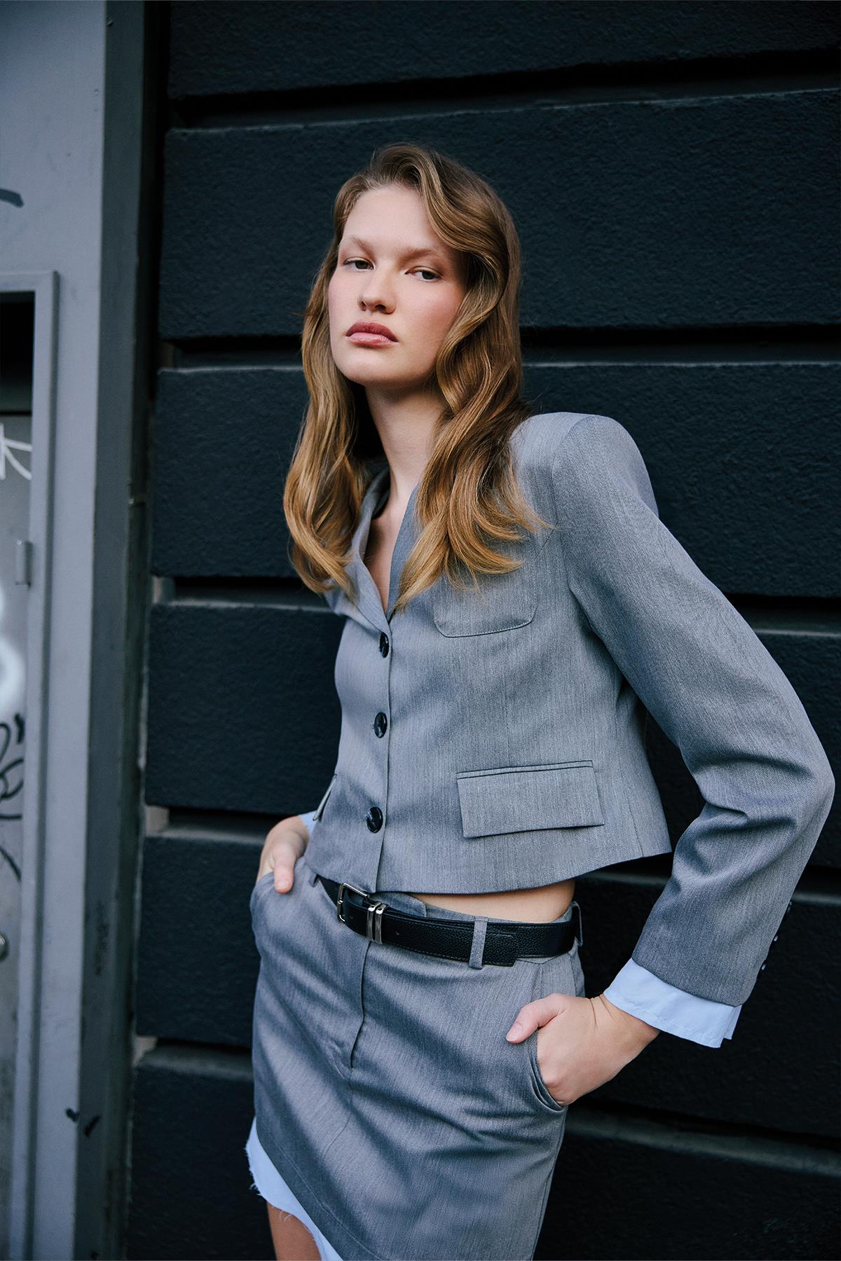 Quzu Crop Matchli Ceket Gri