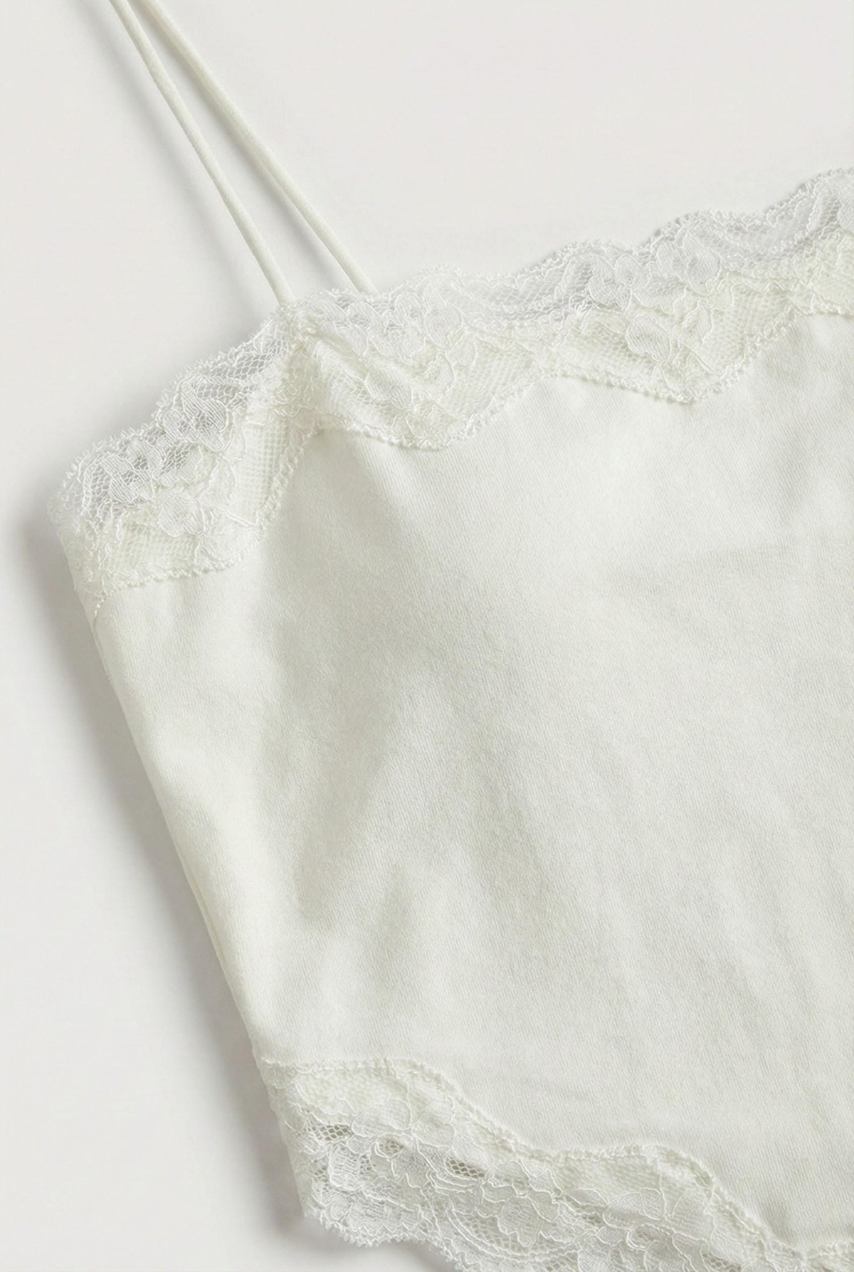 Quzu Dantel Detaylı Asimetrik Atlet Ekru